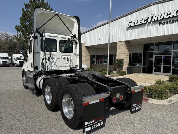 FREIGHTLINER CASCADIA 126DC 2021