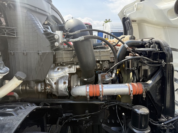 FREIGHTLINER CASCADIA 126DC 2021