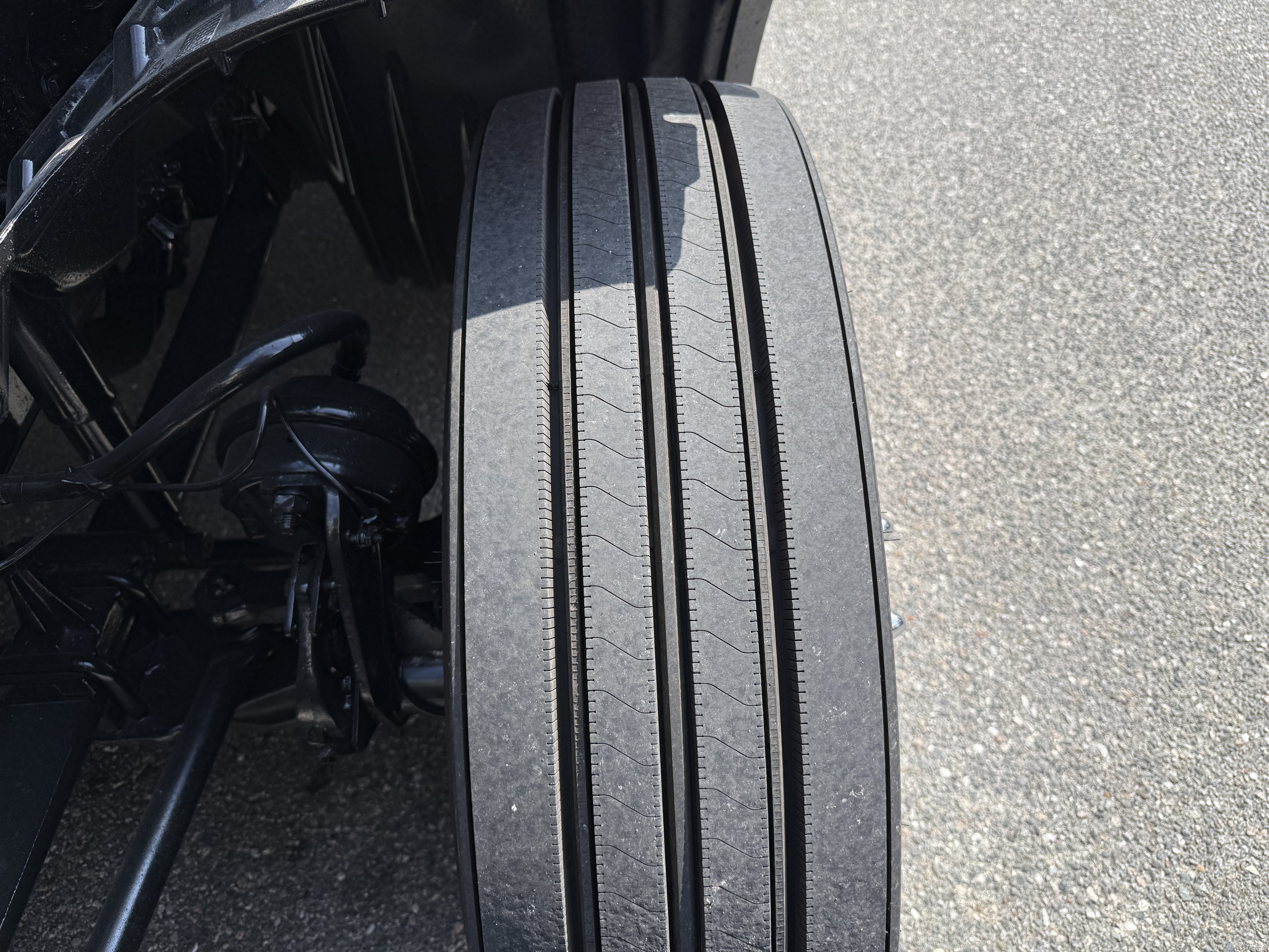 2021 FREIGHTLINER CASCADIA 126DC - image 12