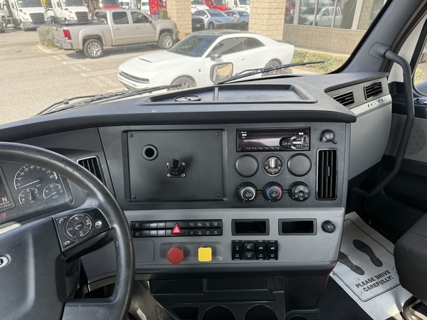 FREIGHTLINER CASCADIA 126DC 2021
