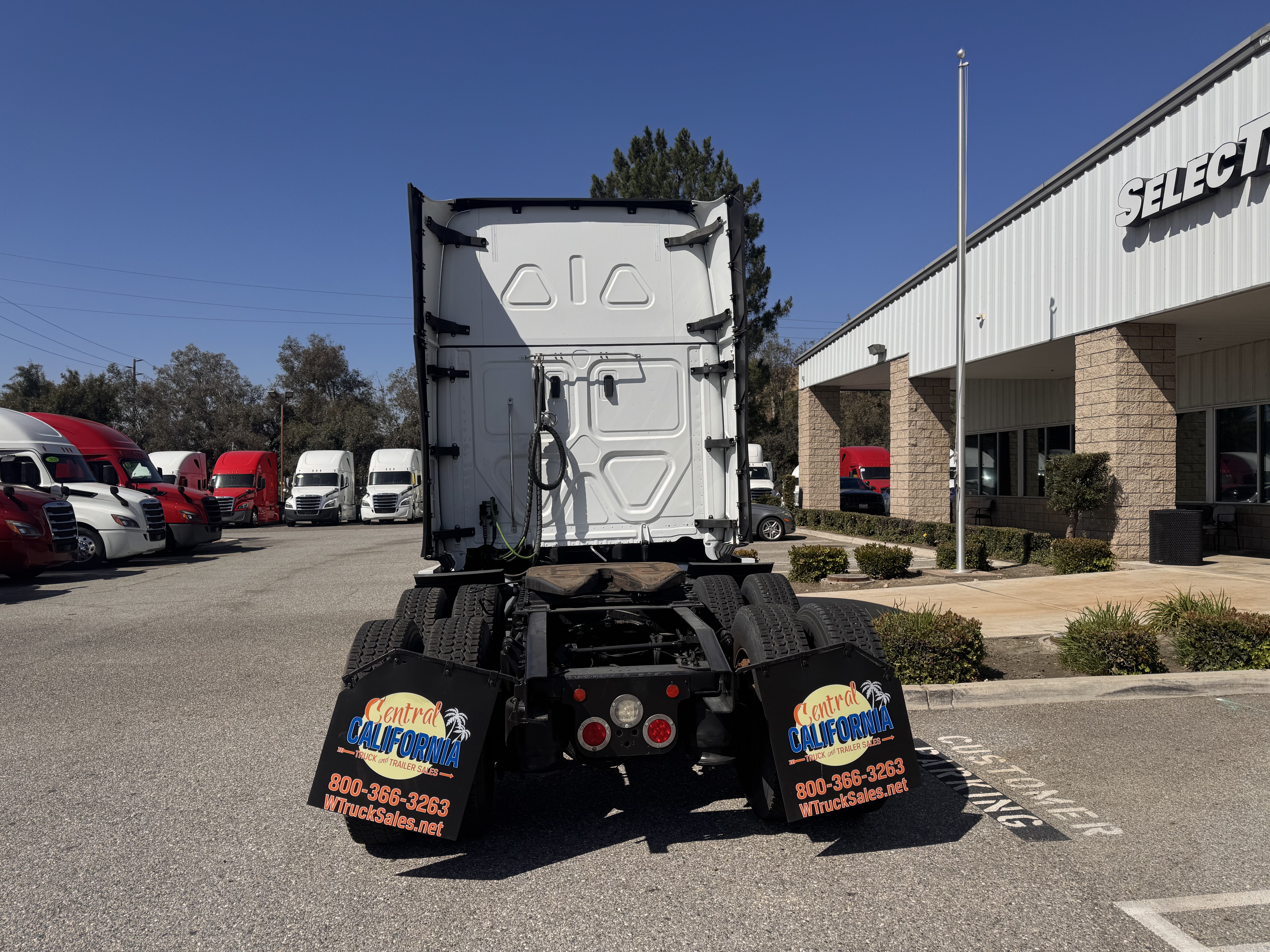 2021 FREIGHTLINER CASCADIA 126SLP - image 5