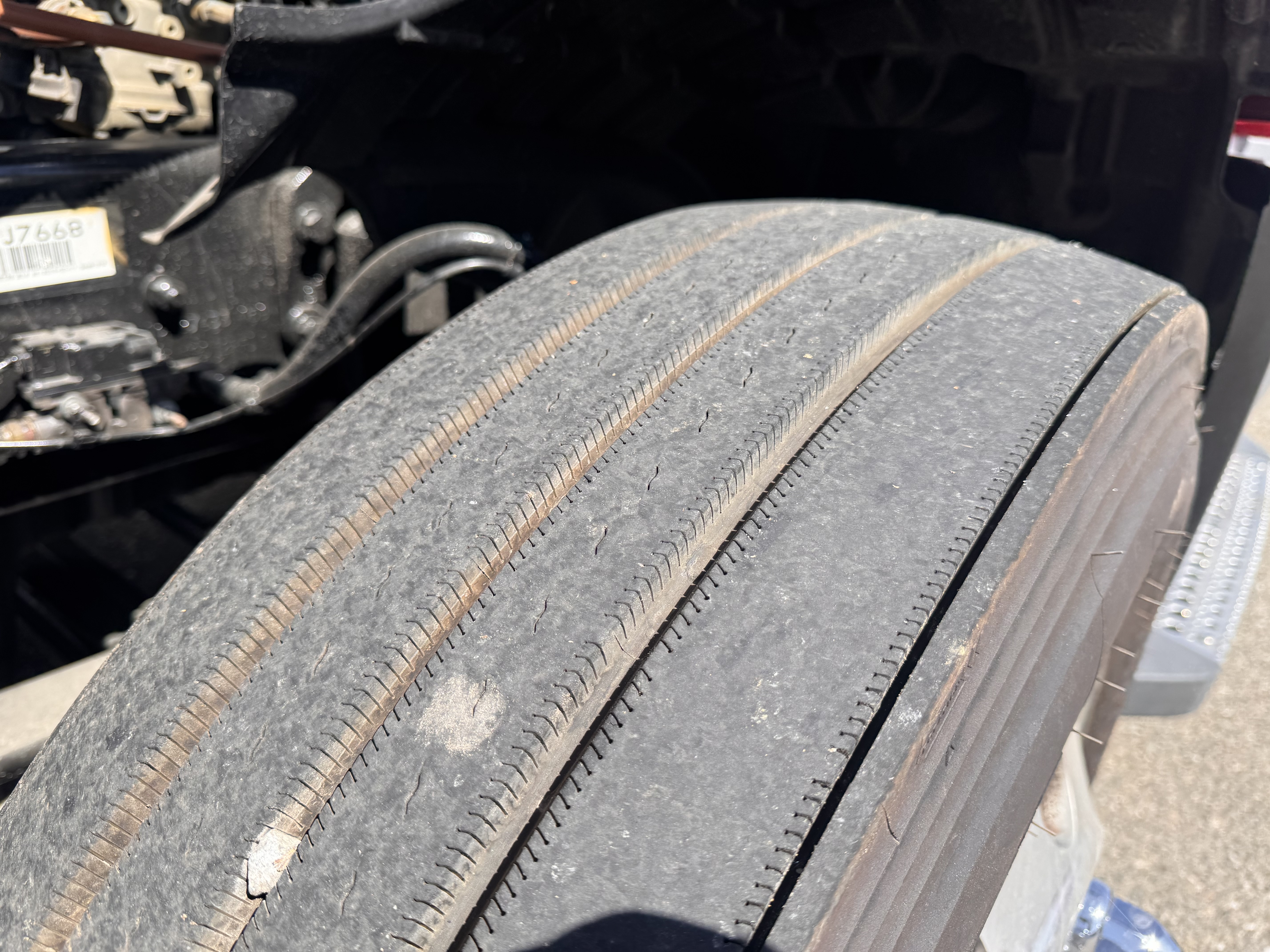 2020 FREIGHTLINER CASCADIA 126SLP - image 13