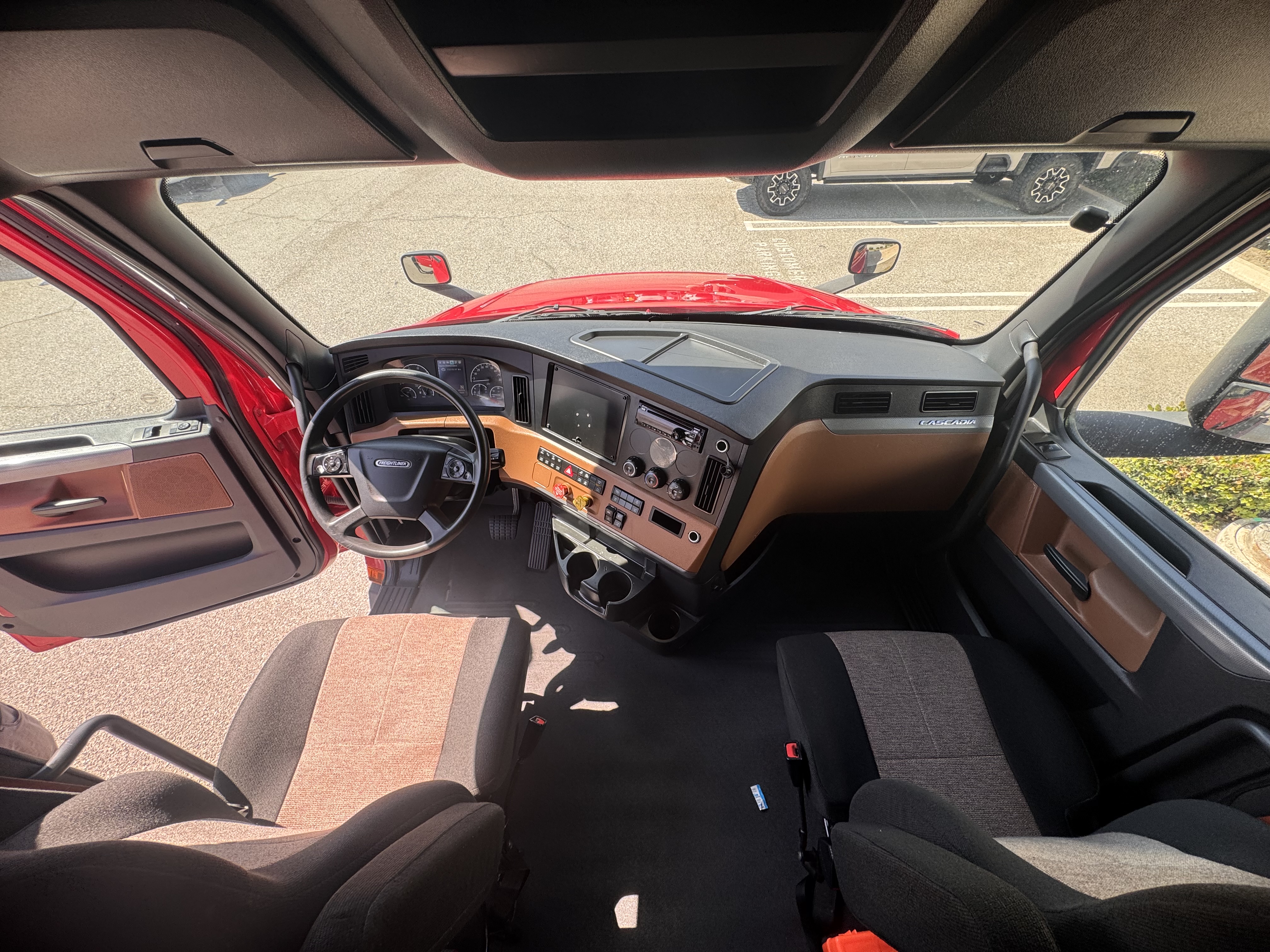 2020 FREIGHTLINER CASCADIA 126SLP - image 17