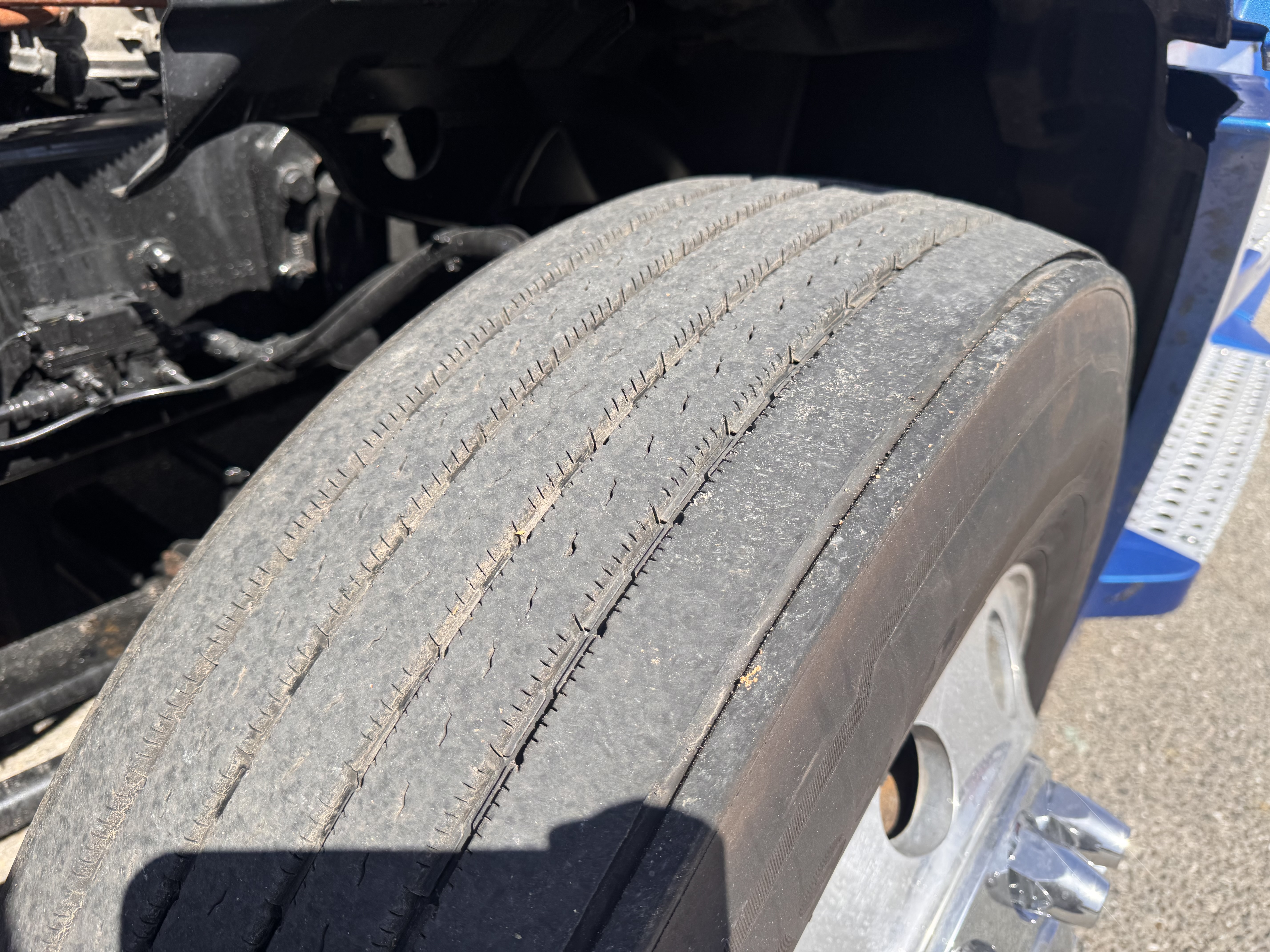 2020 FREIGHTLINER CASCADIA 126SLP - image 13