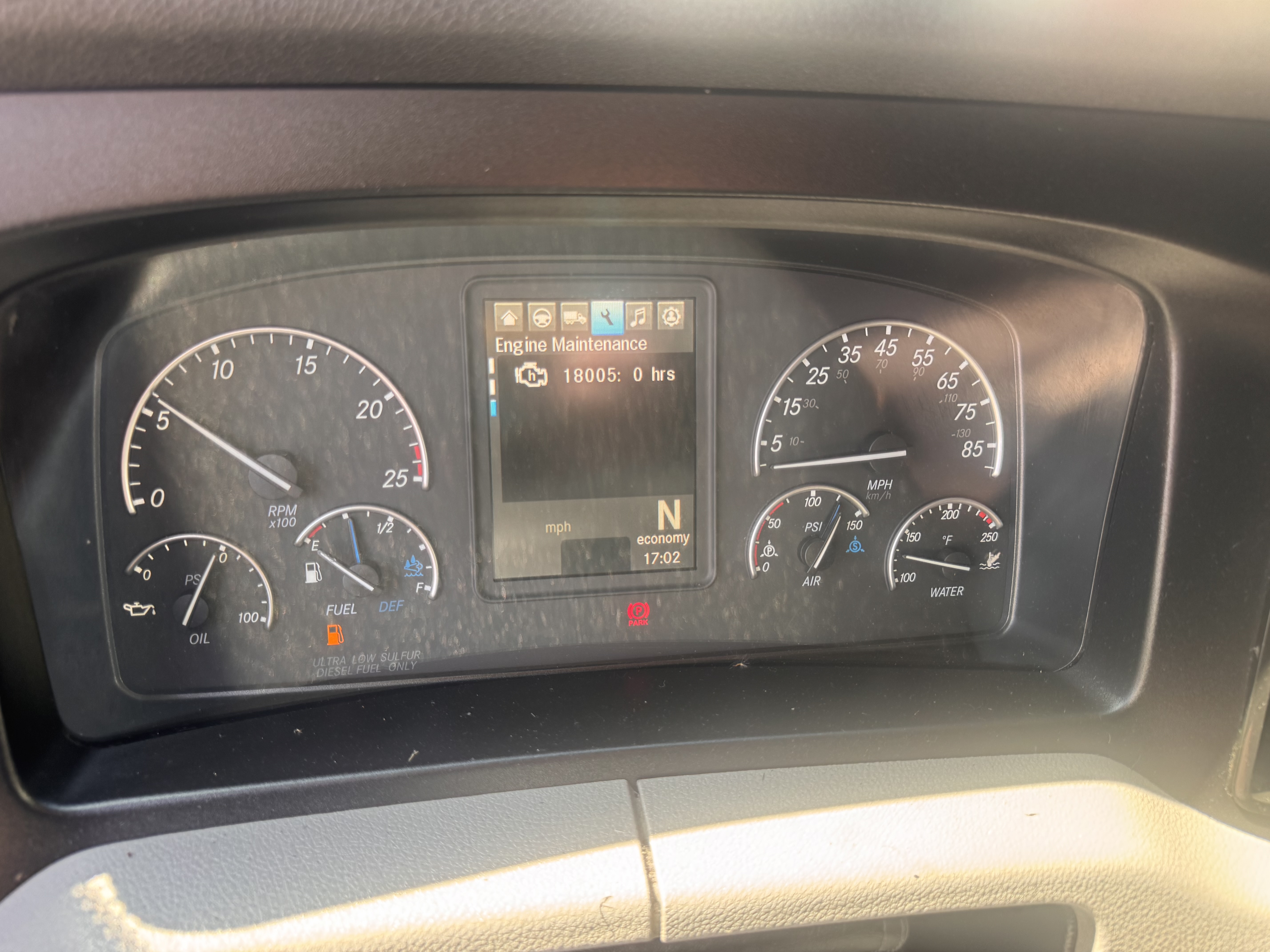 2020 FREIGHTLINER CASCADIA 126SLP - image 15