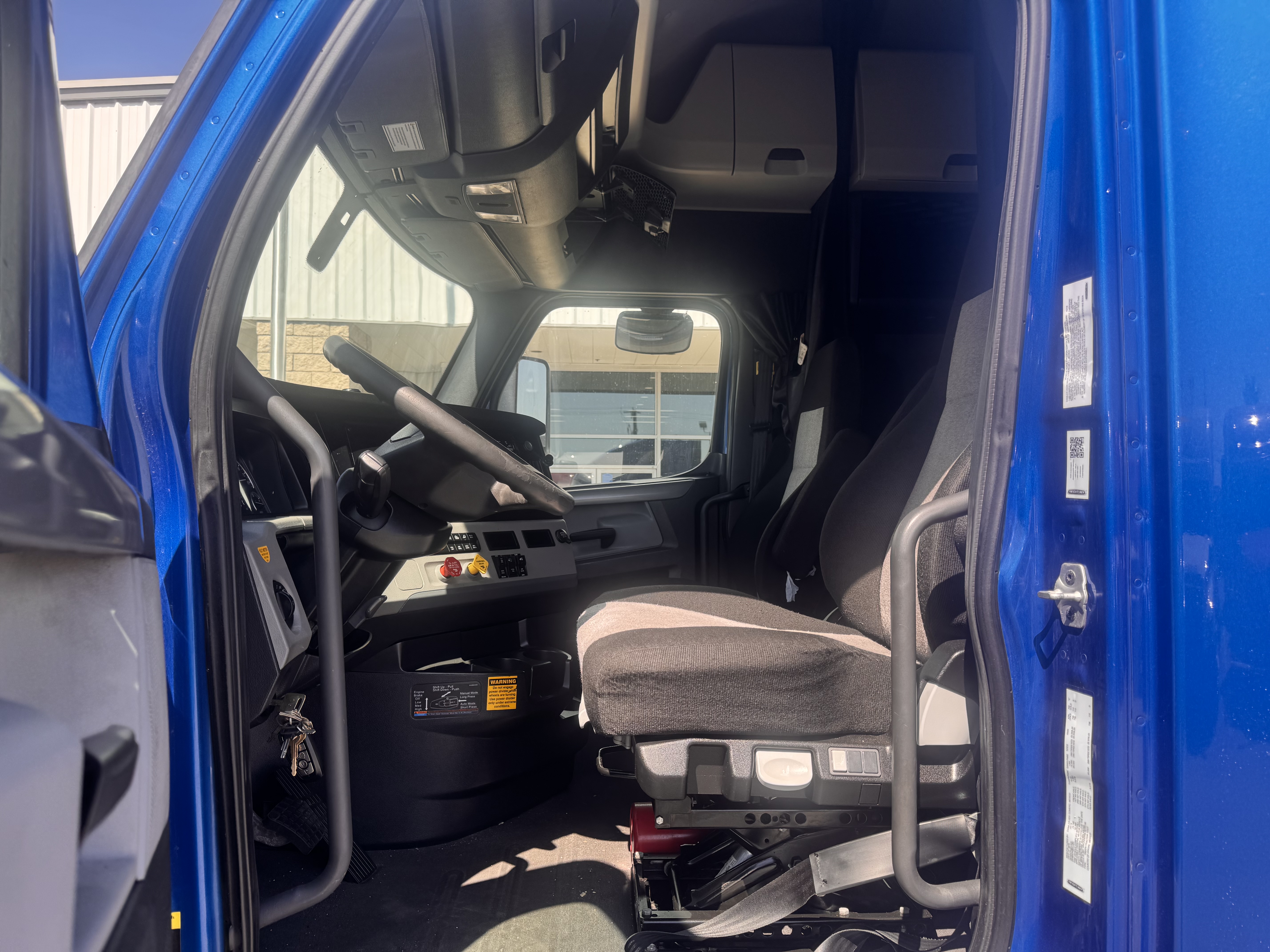 2020 FREIGHTLINER CASCADIA 126SLP - image 16