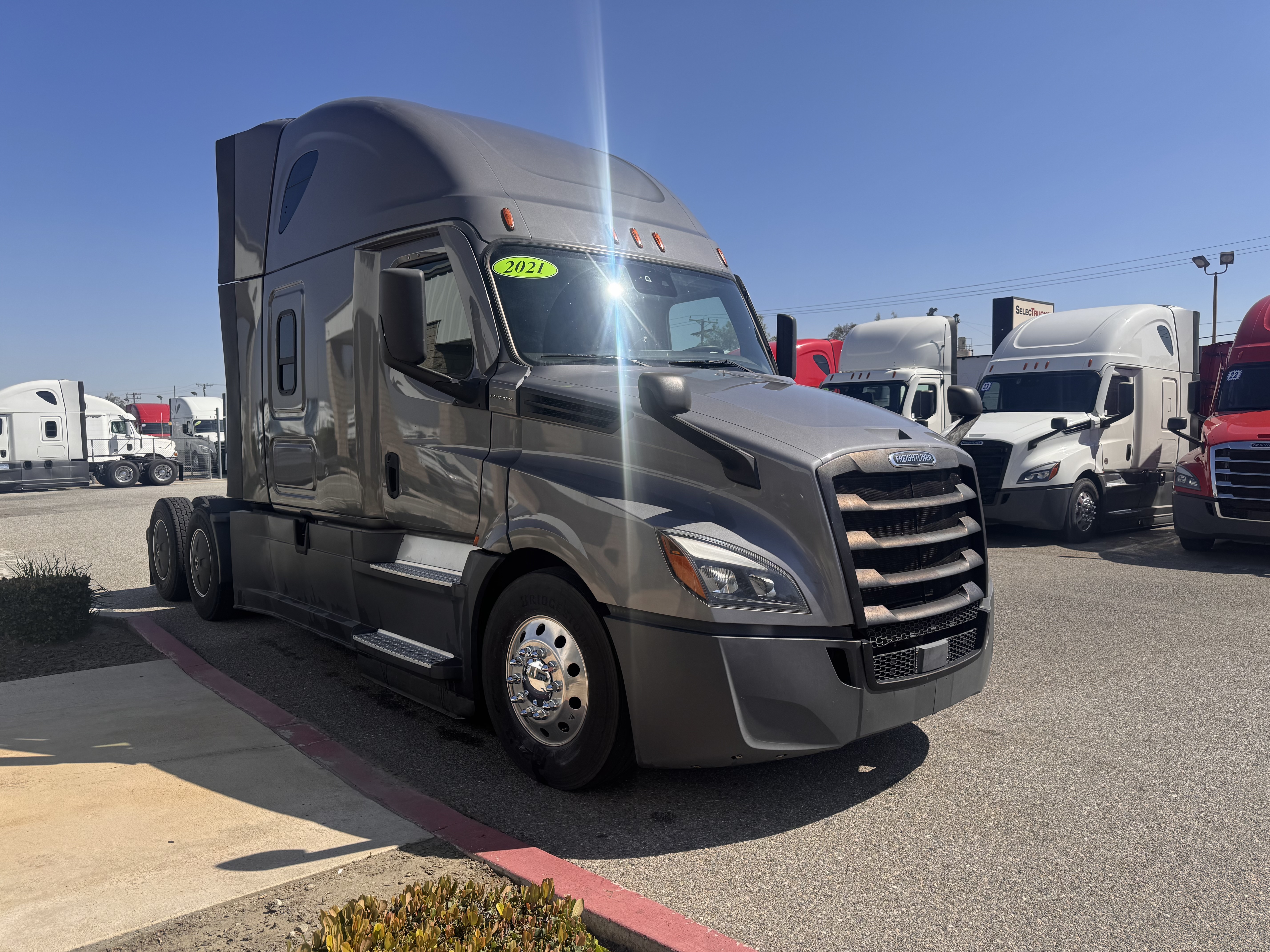 2021 FREIGHTLINER CASCADIA 126SLP - image 8