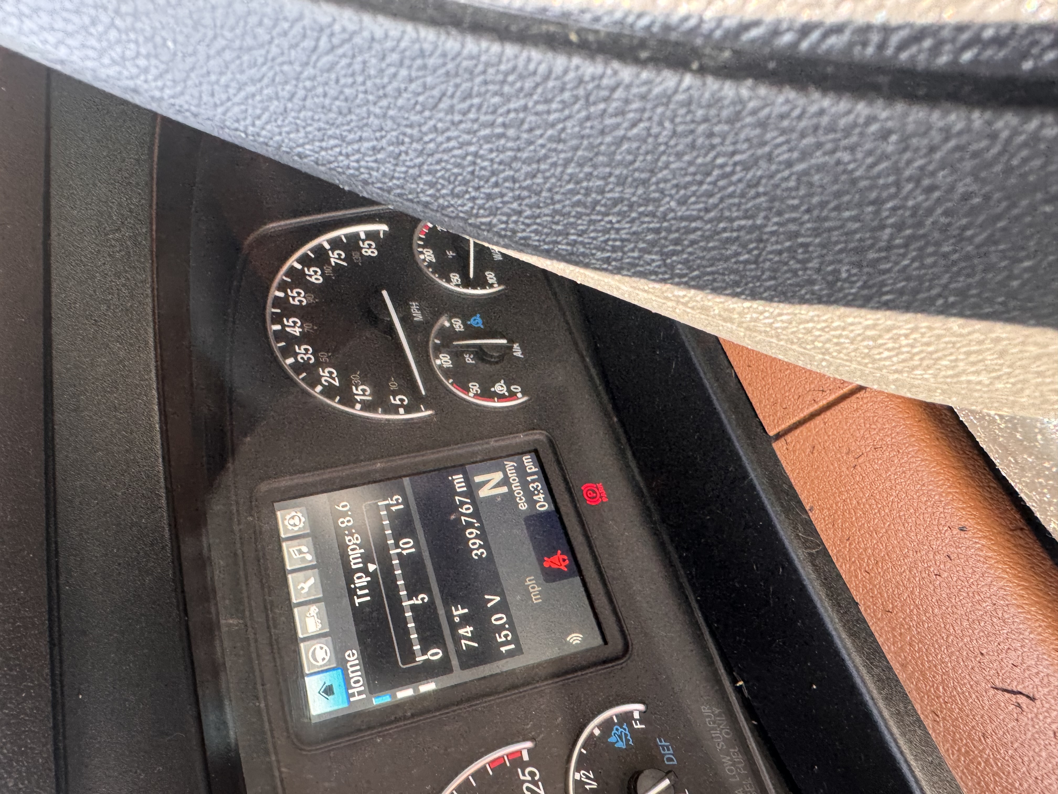 2021 FREIGHTLINER CASCADIA 126SLP - image 14