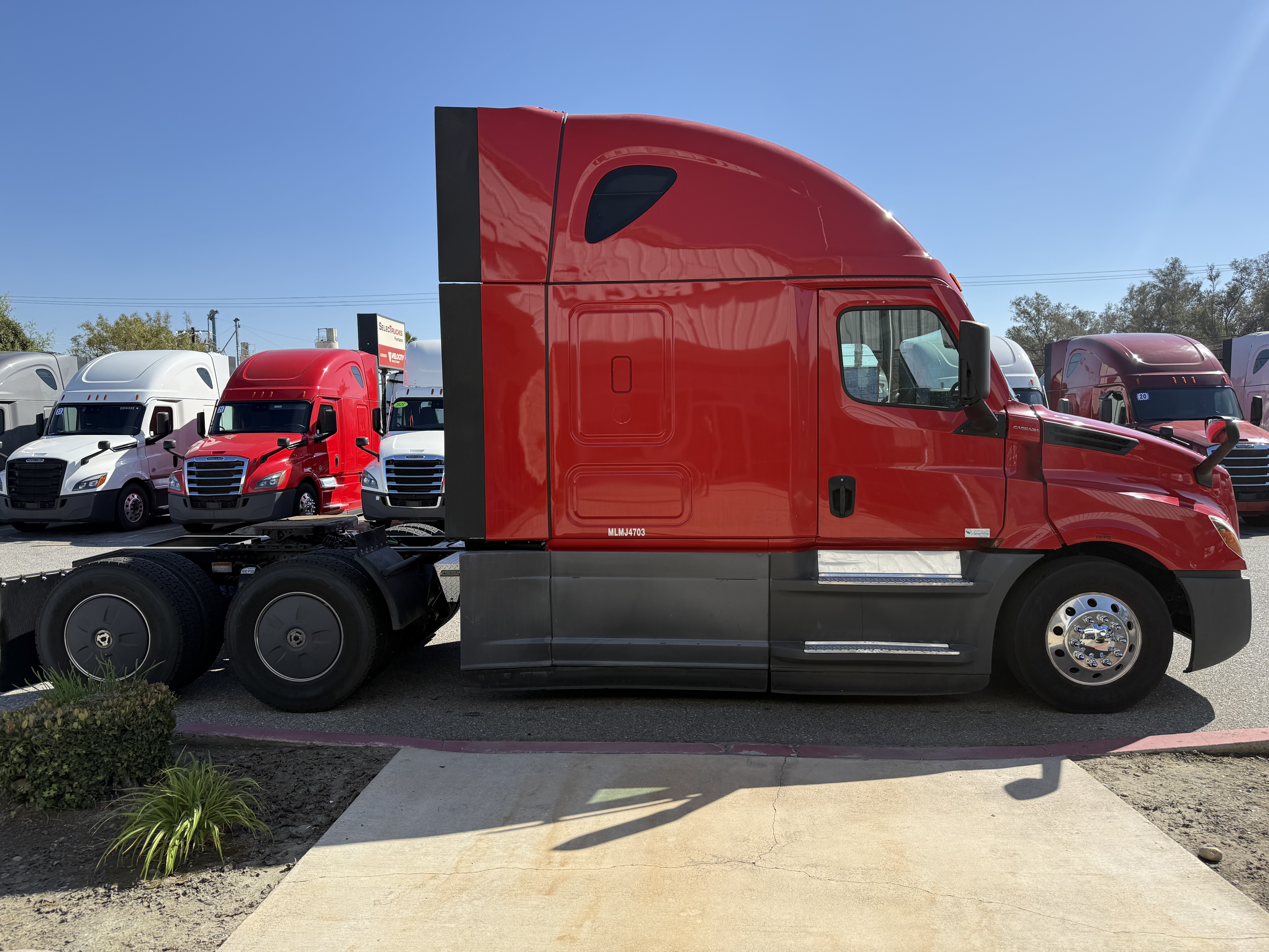 2021 FREIGHTLINER CASCADIA 126SLP - image 7