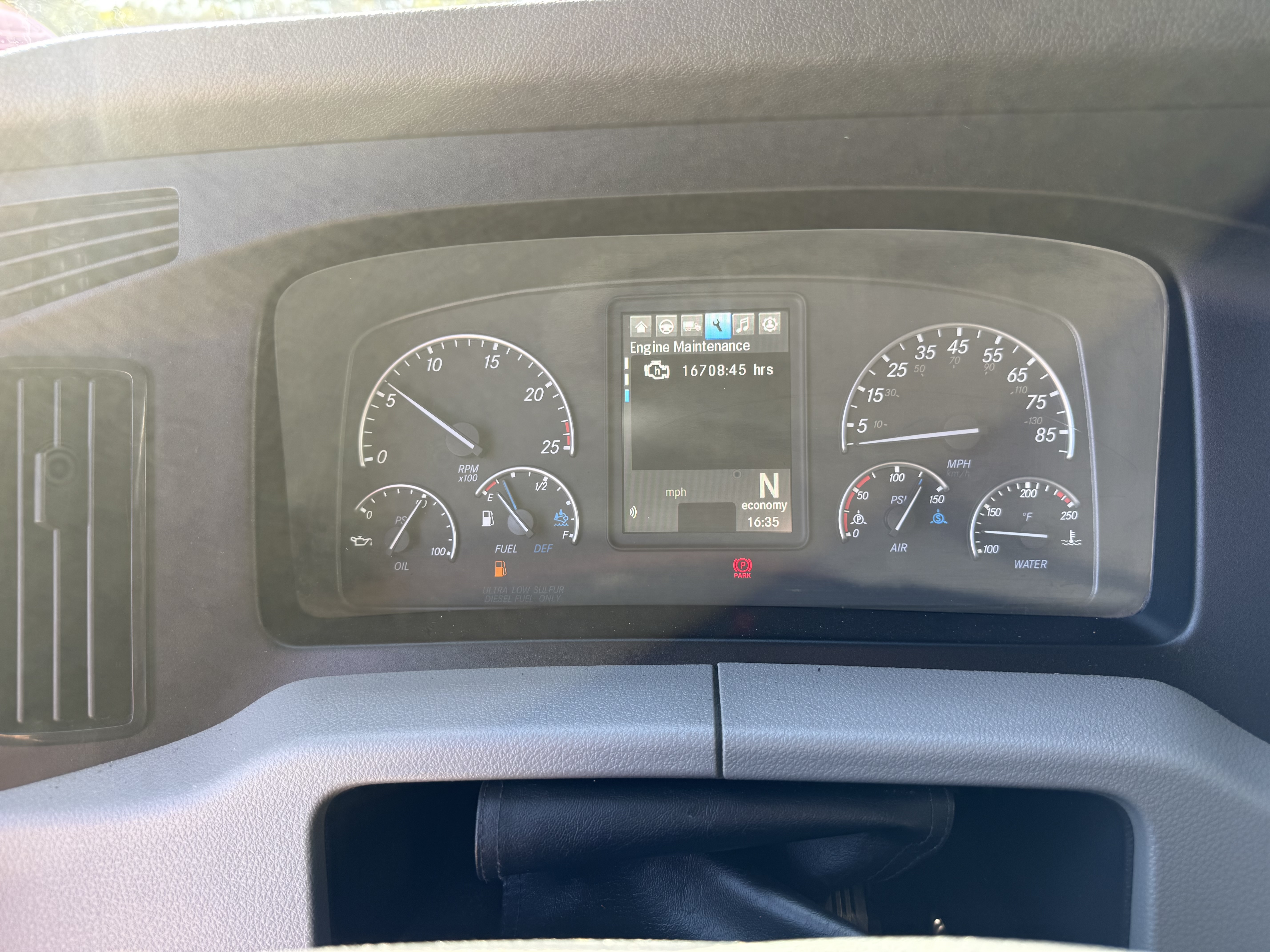 2021 FREIGHTLINER CASCADIA 126SLP - image 16