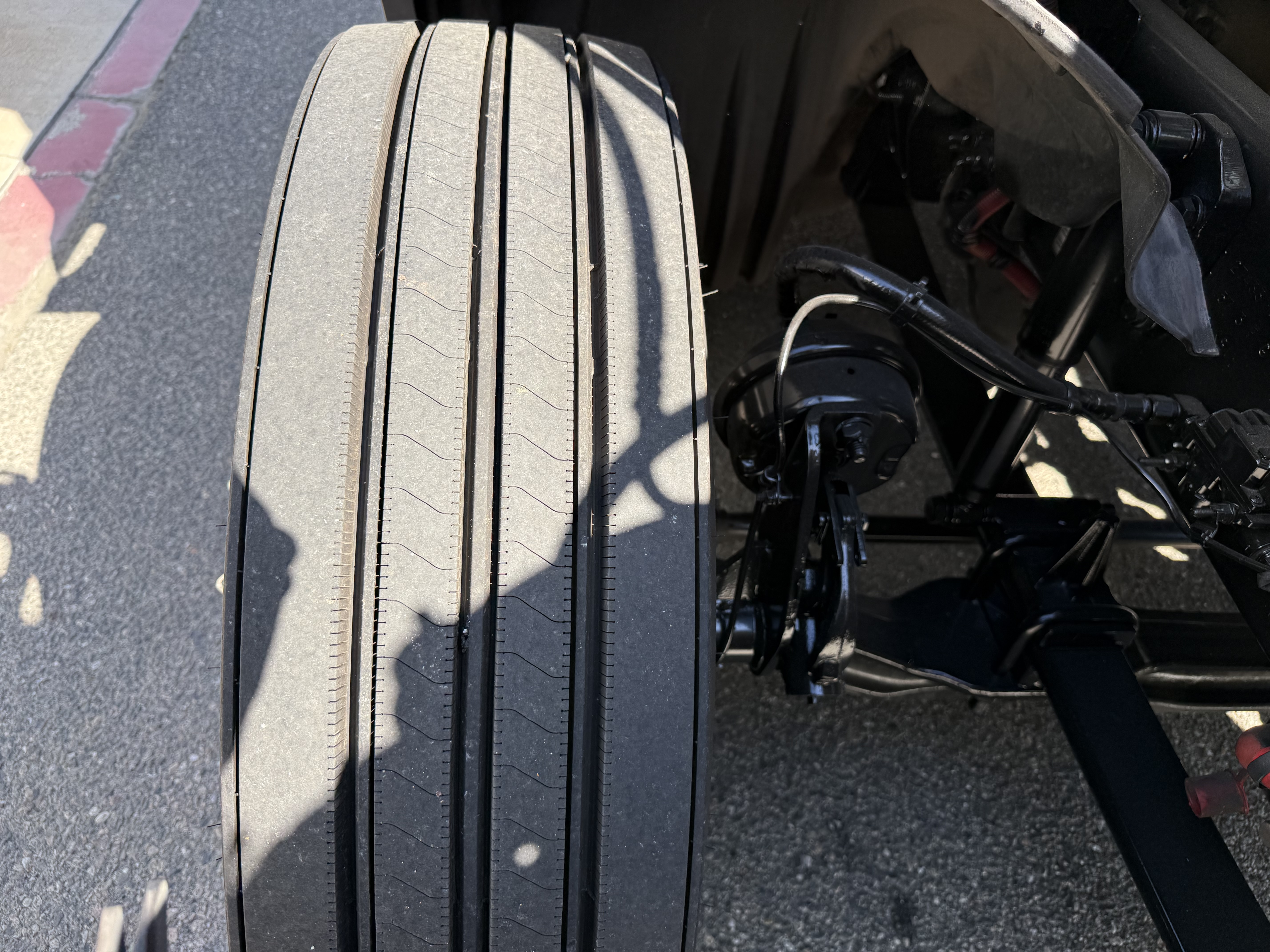 2021 FREIGHTLINER CASCADIA 126DC - image 14