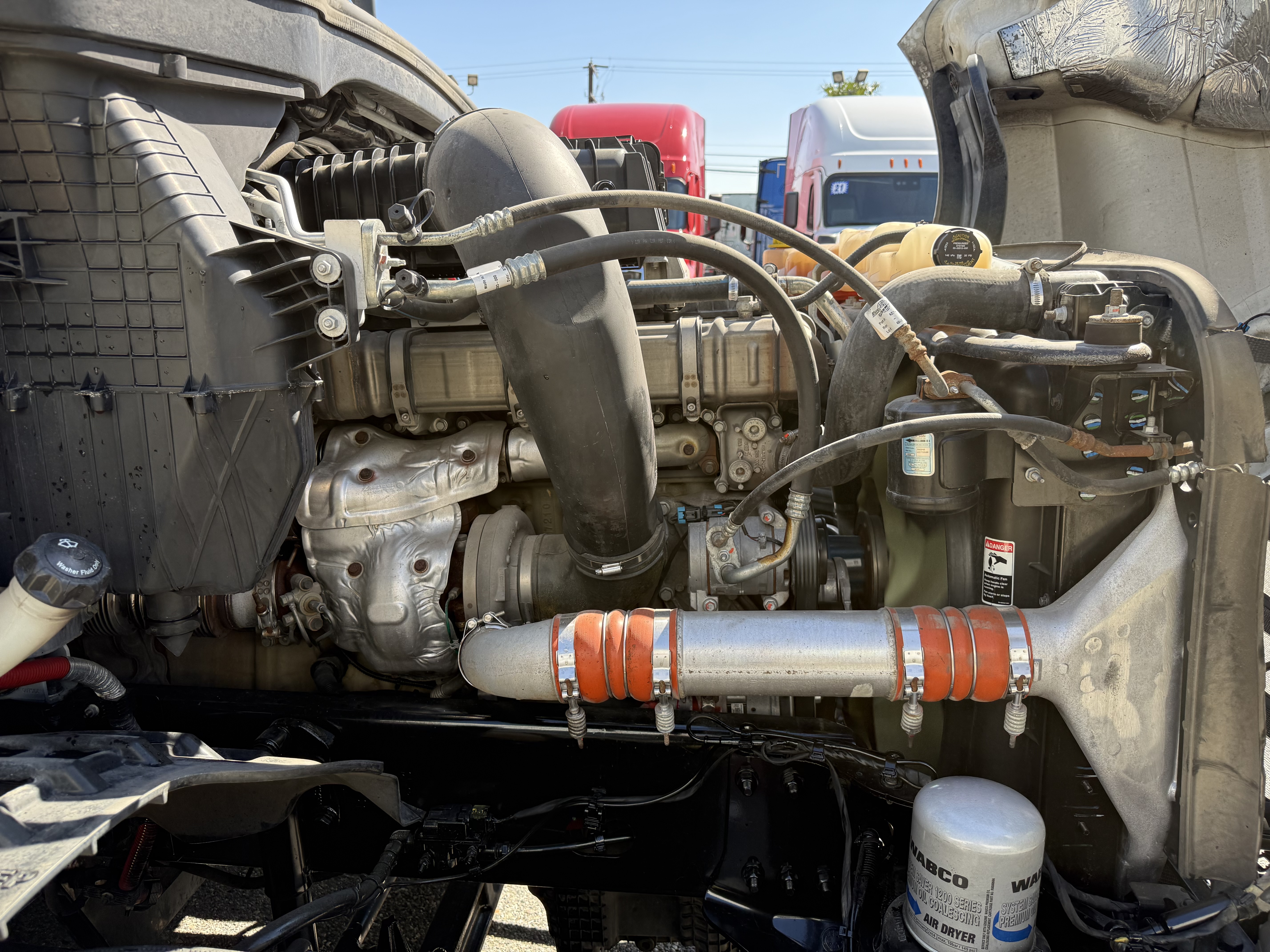 2021 FREIGHTLINER CASCADIA 126SLP - image 9