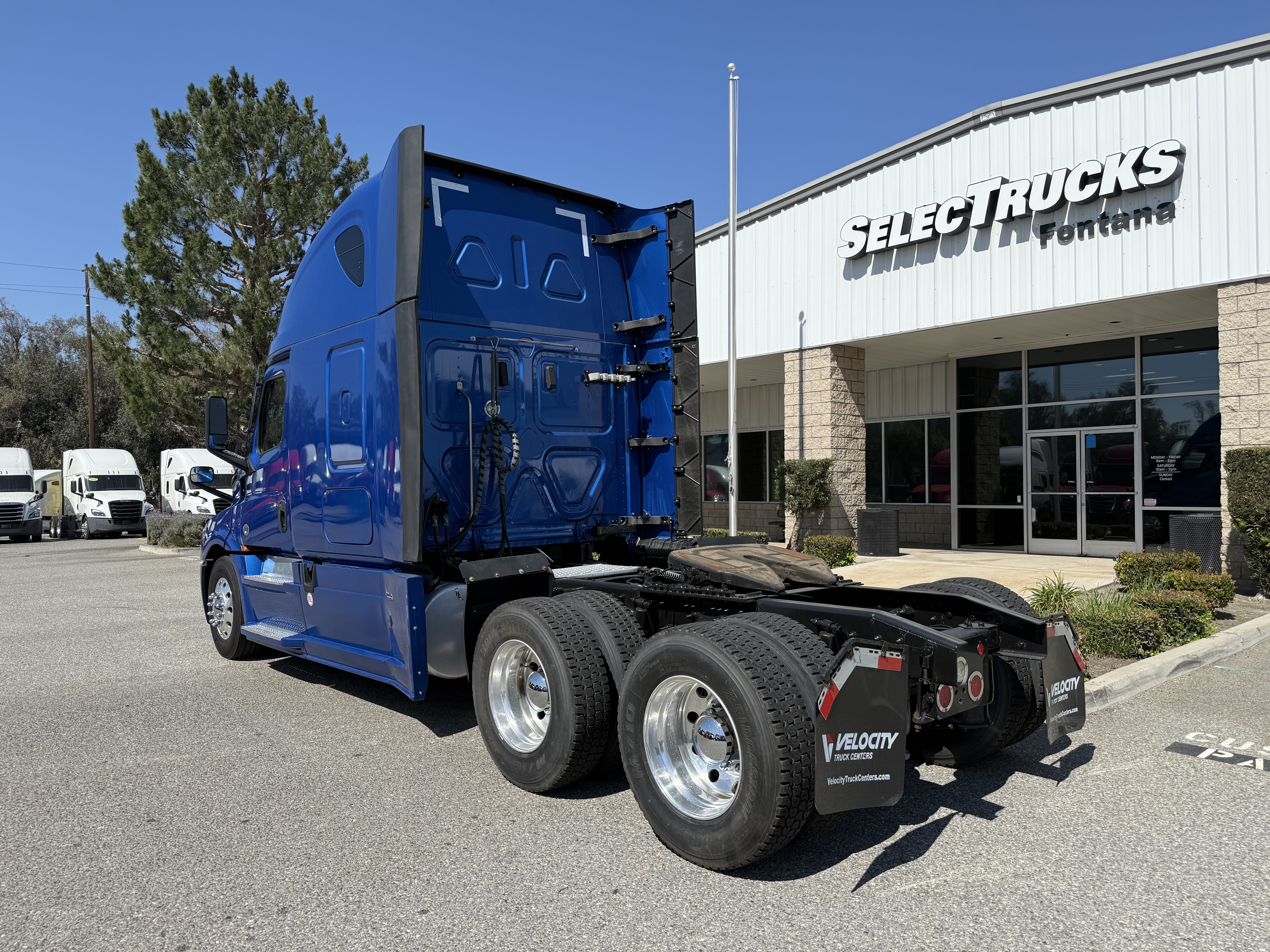 2021 FREIGHTLINER CASCADIA 126SLP - image 5