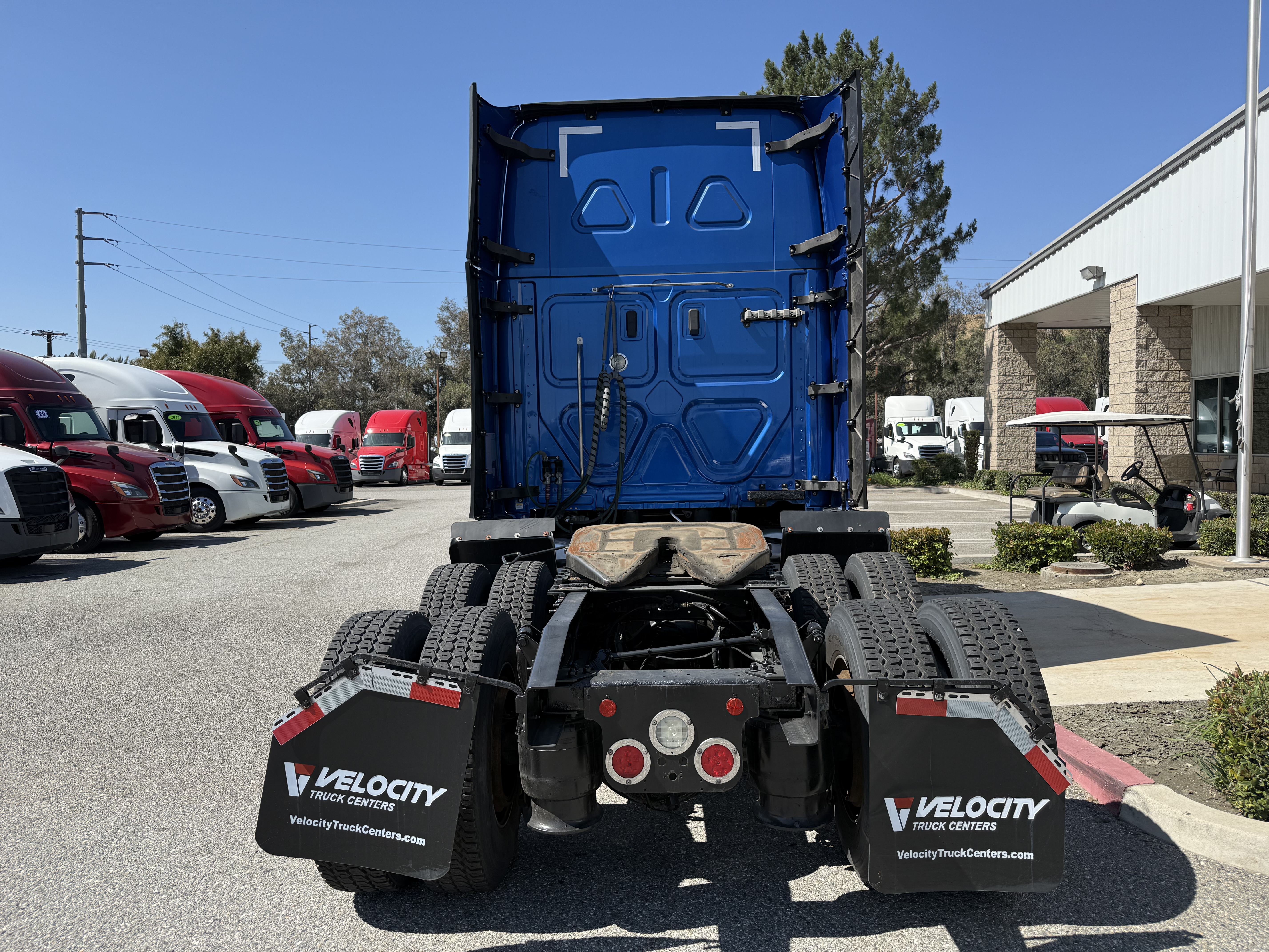 2021 FREIGHTLINER CASCADIA 126SLP - image 6