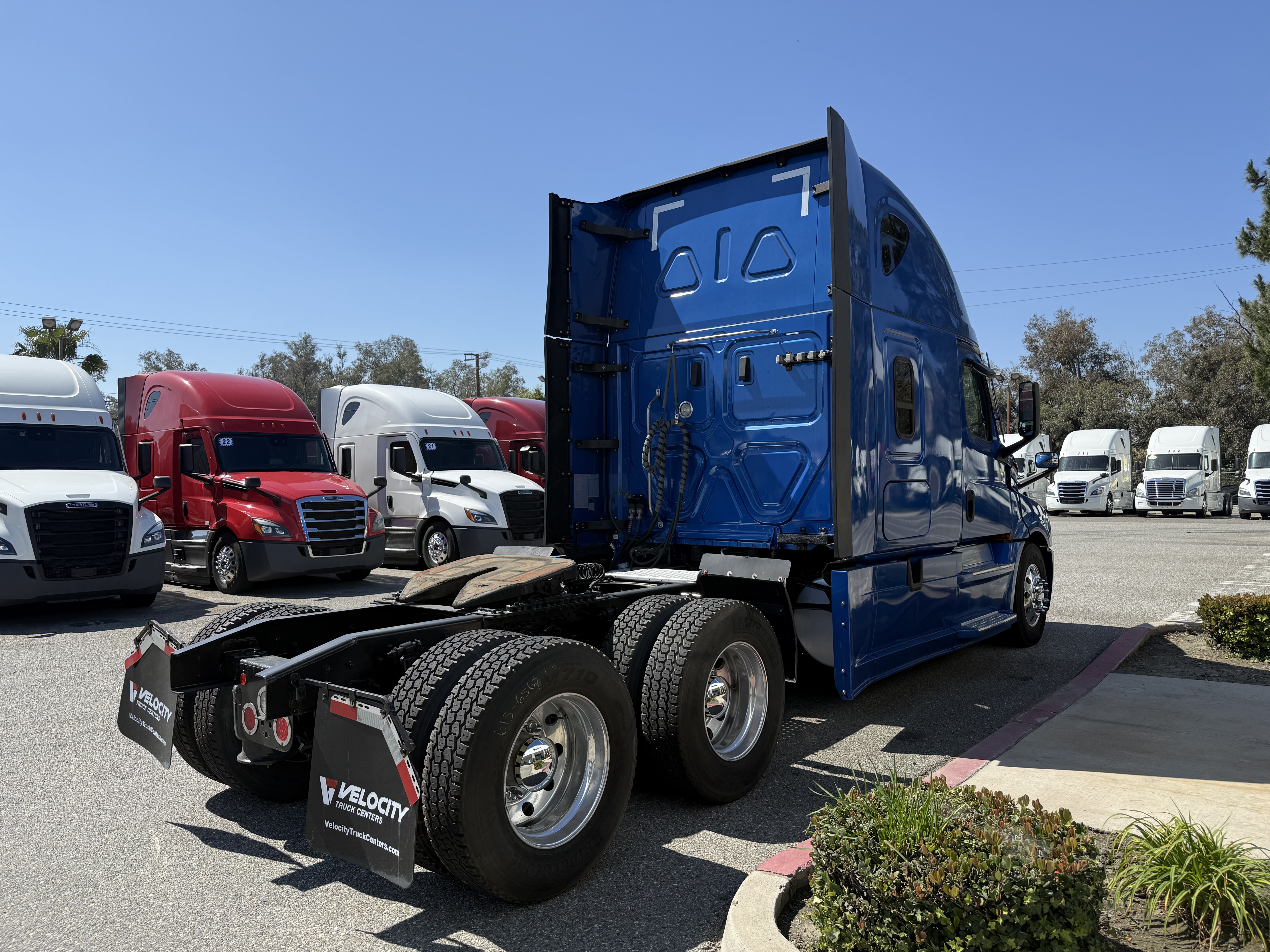 2021 FREIGHTLINER CASCADIA 126SLP - image 7