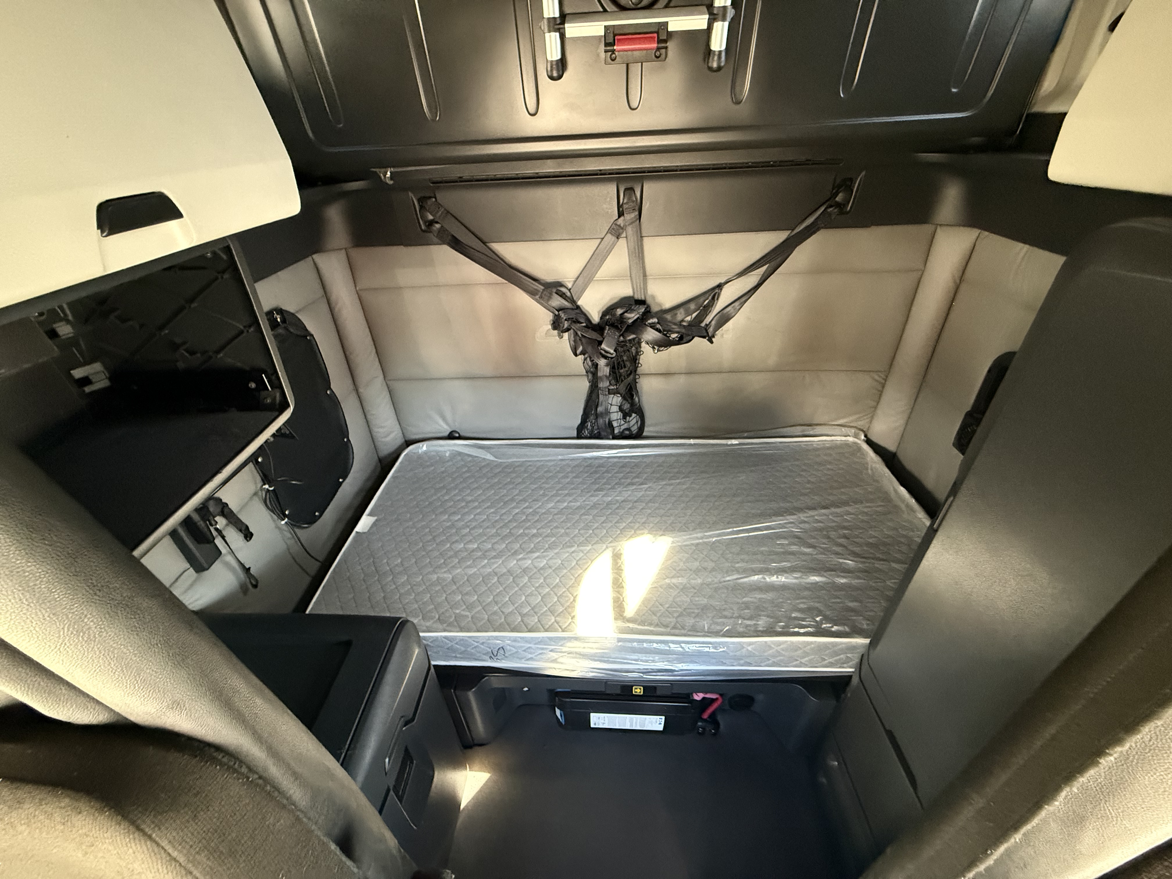 2021 FREIGHTLINER CASCADIA 126SLP - image 17