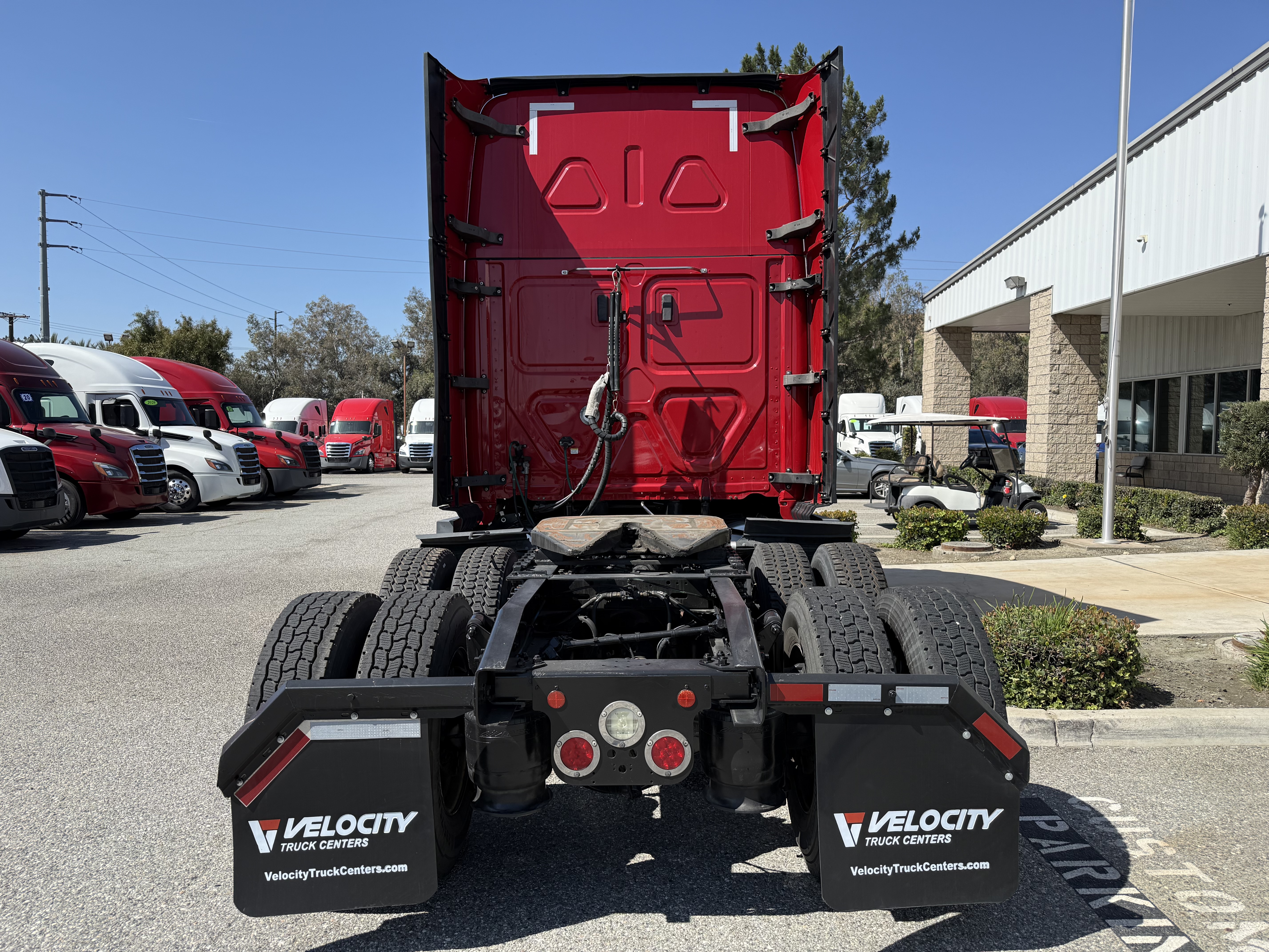 2020 FREIGHTLINER CASCADIA 126SLP - image 6
