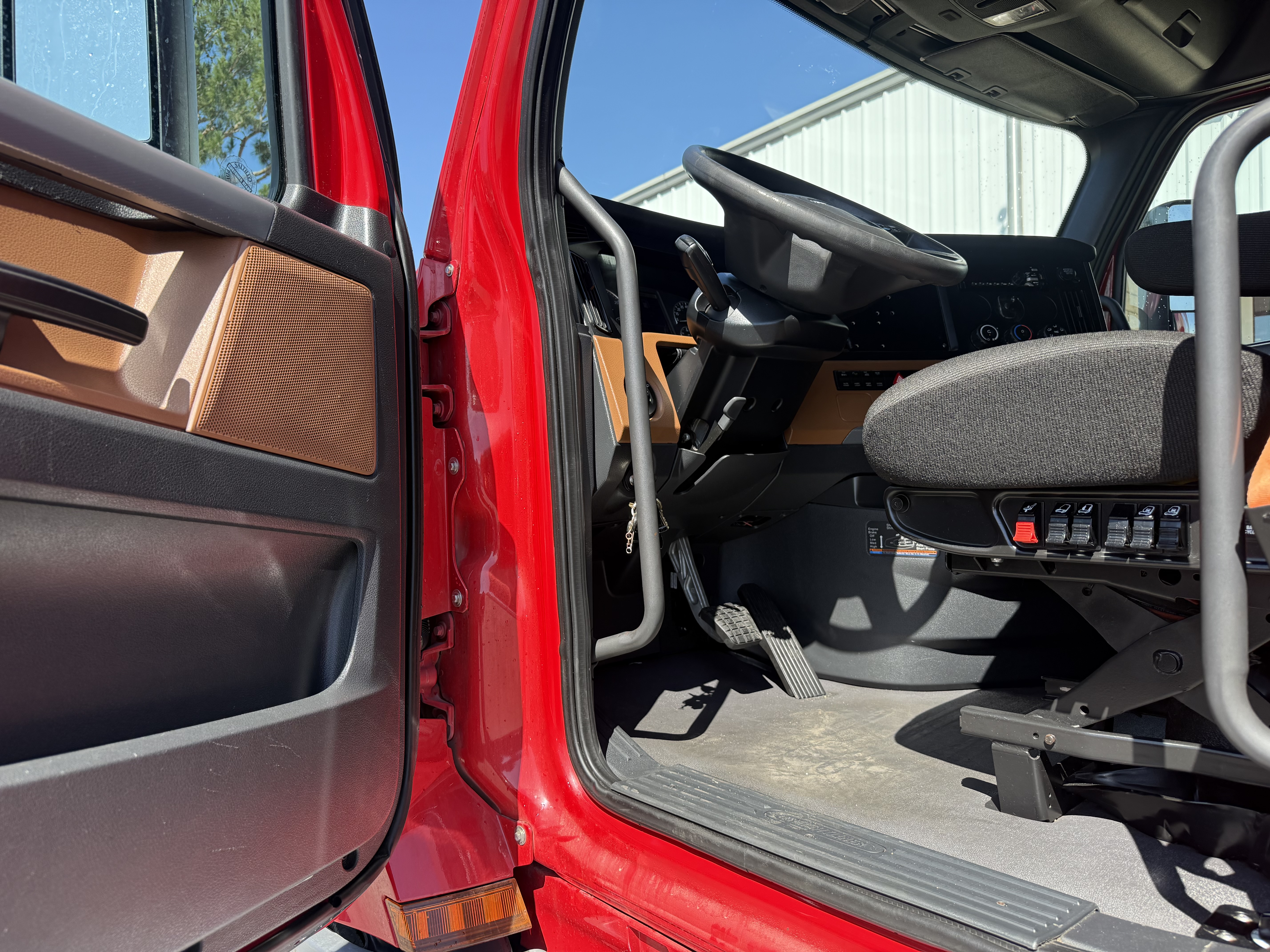 2020 FREIGHTLINER CASCADIA 126SLP - image 17