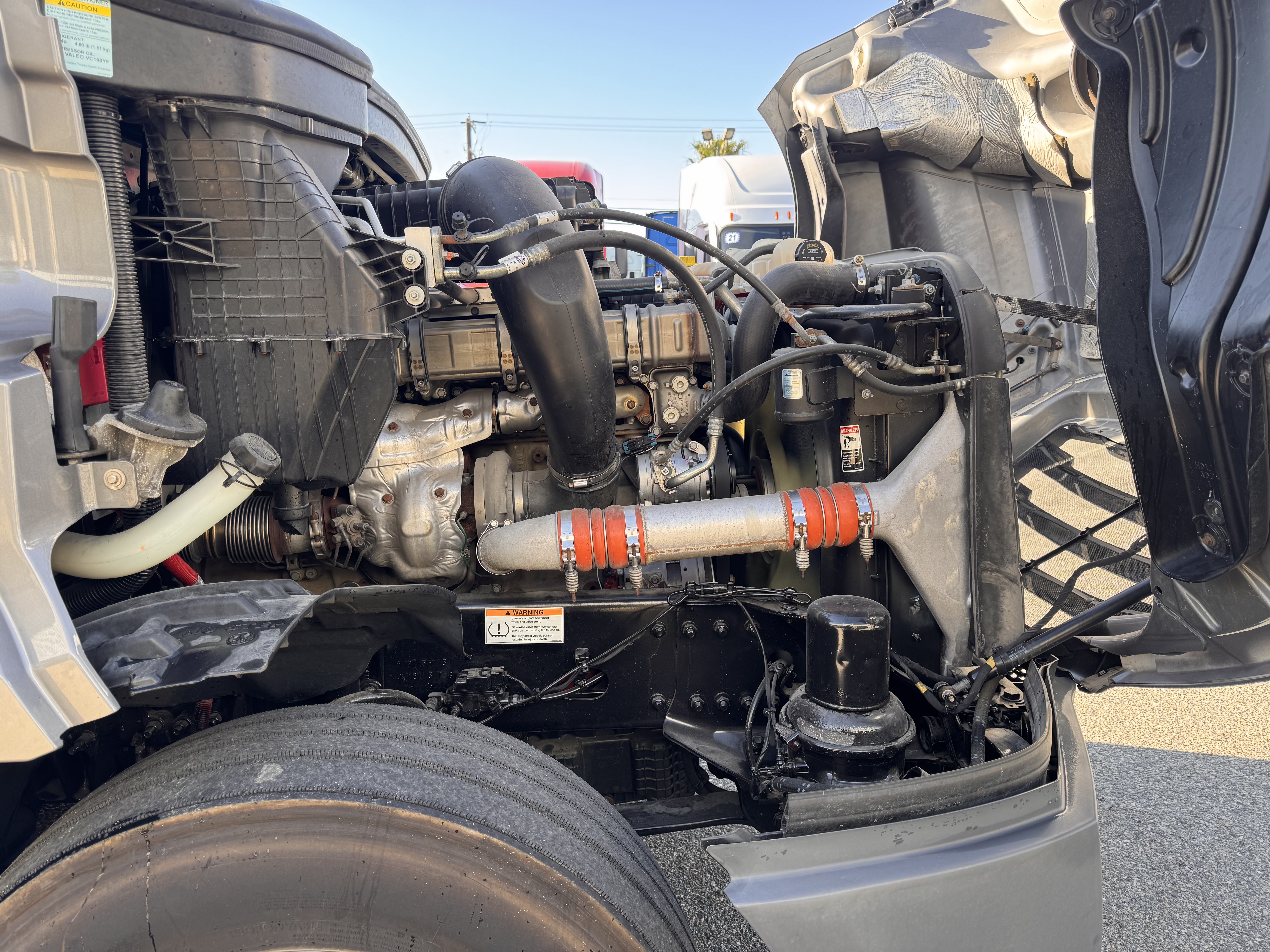 2021 FREIGHTLINER CASCADIA 126SLP - image 10