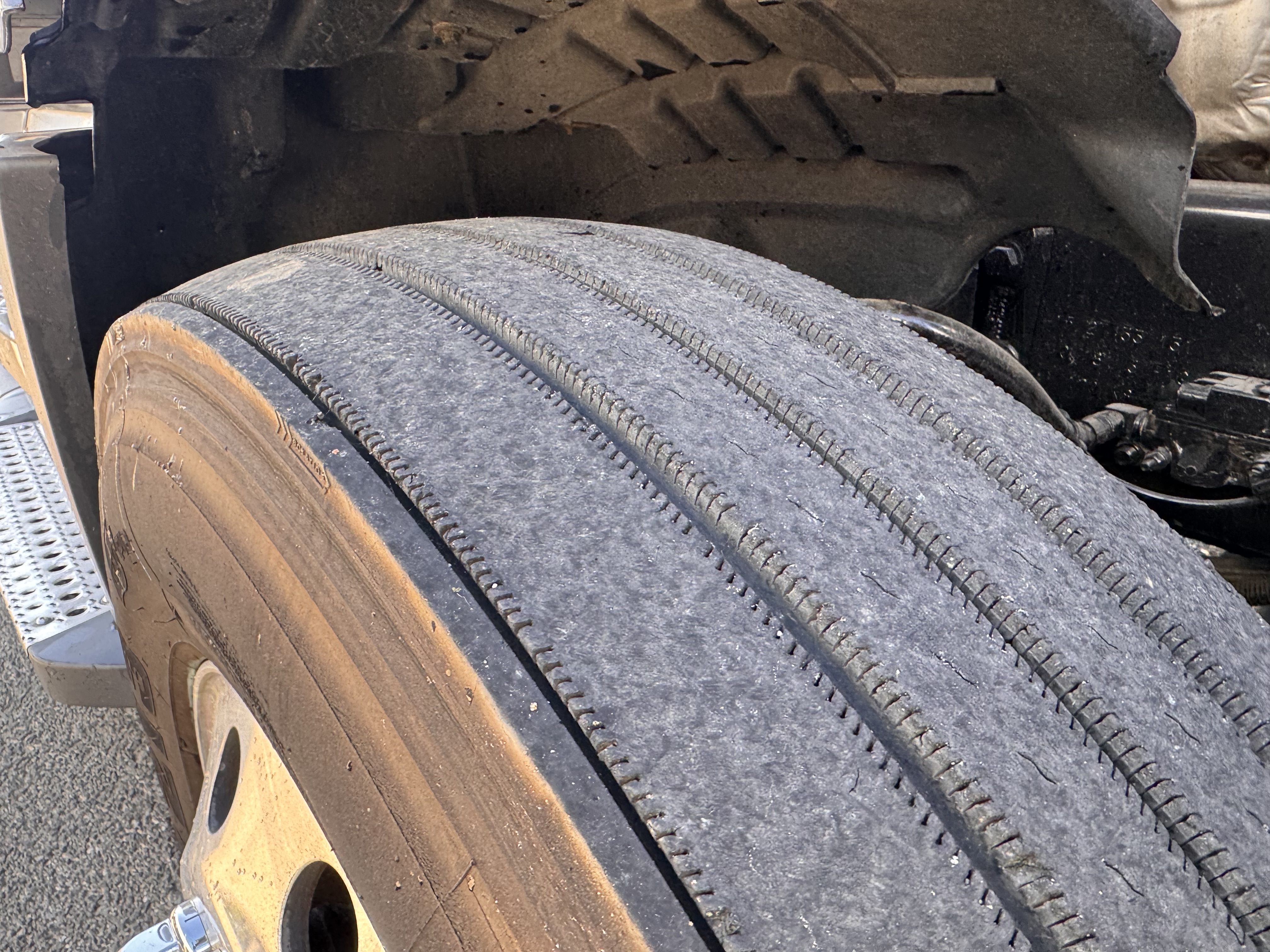 2021 FREIGHTLINER CASCADIA 126SLP - image 12