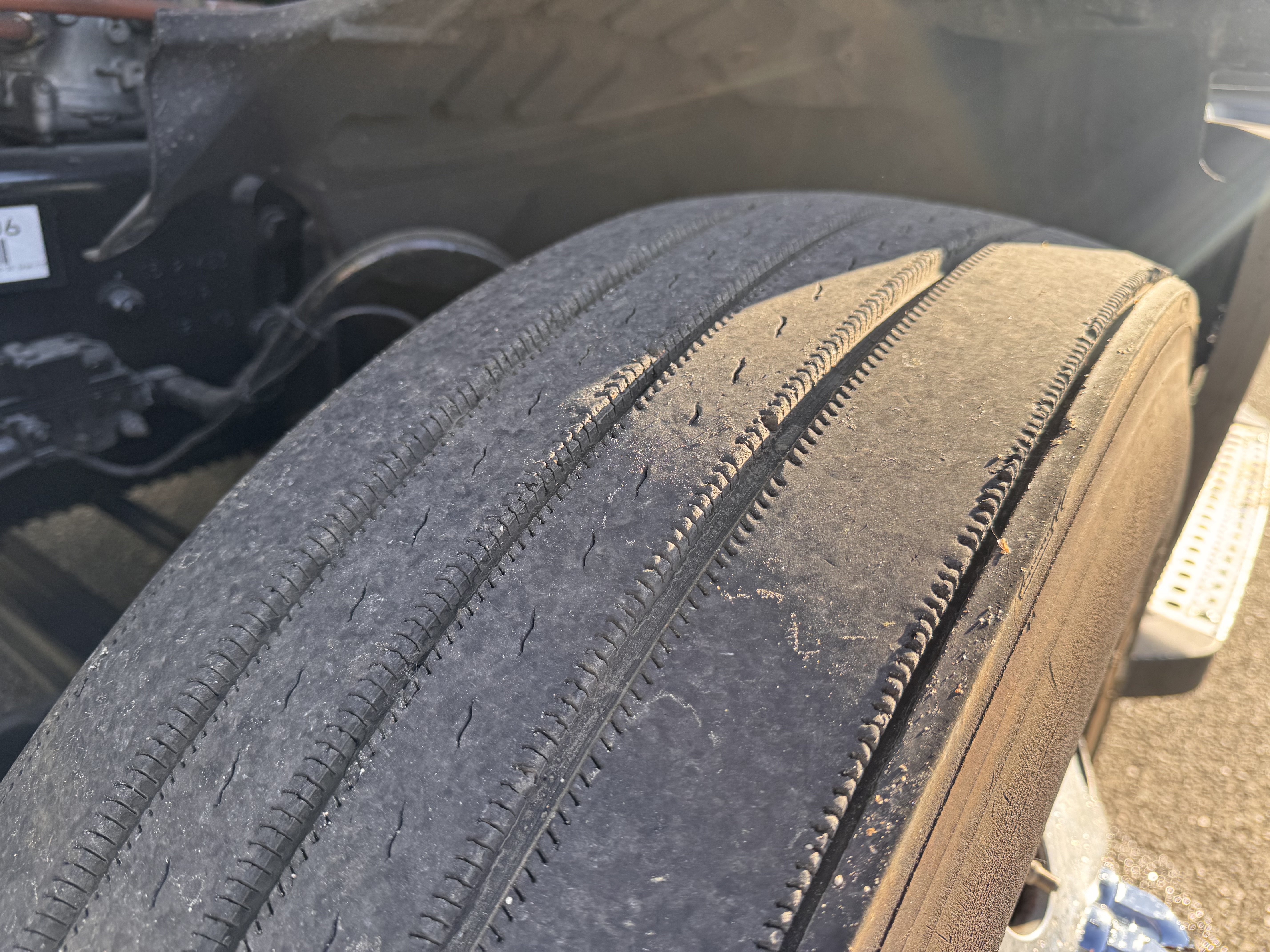 2021 FREIGHTLINER CASCADIA 126SLP - image 13