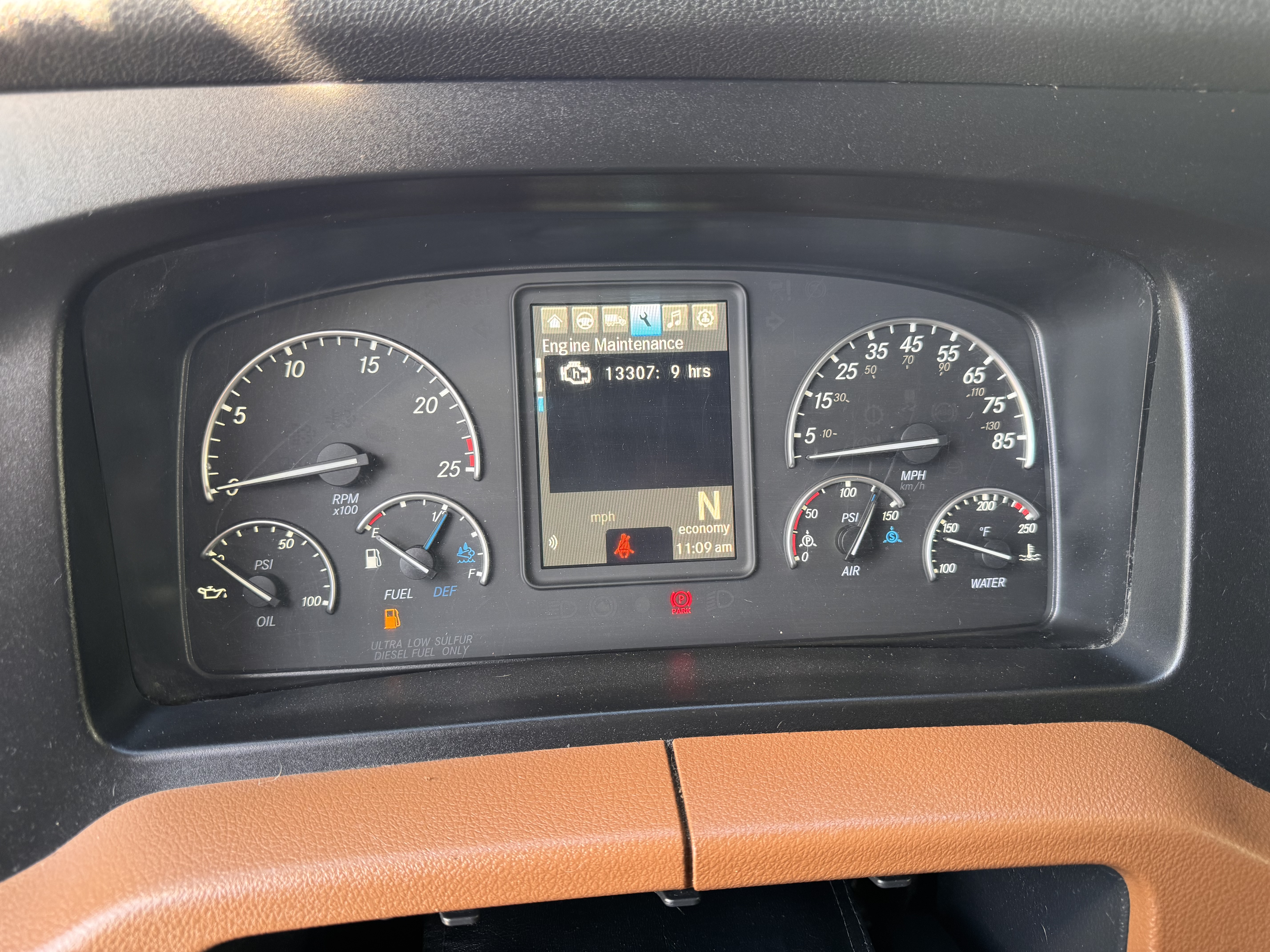 2021 FREIGHTLINER CASCADIA 126SLP - image 15