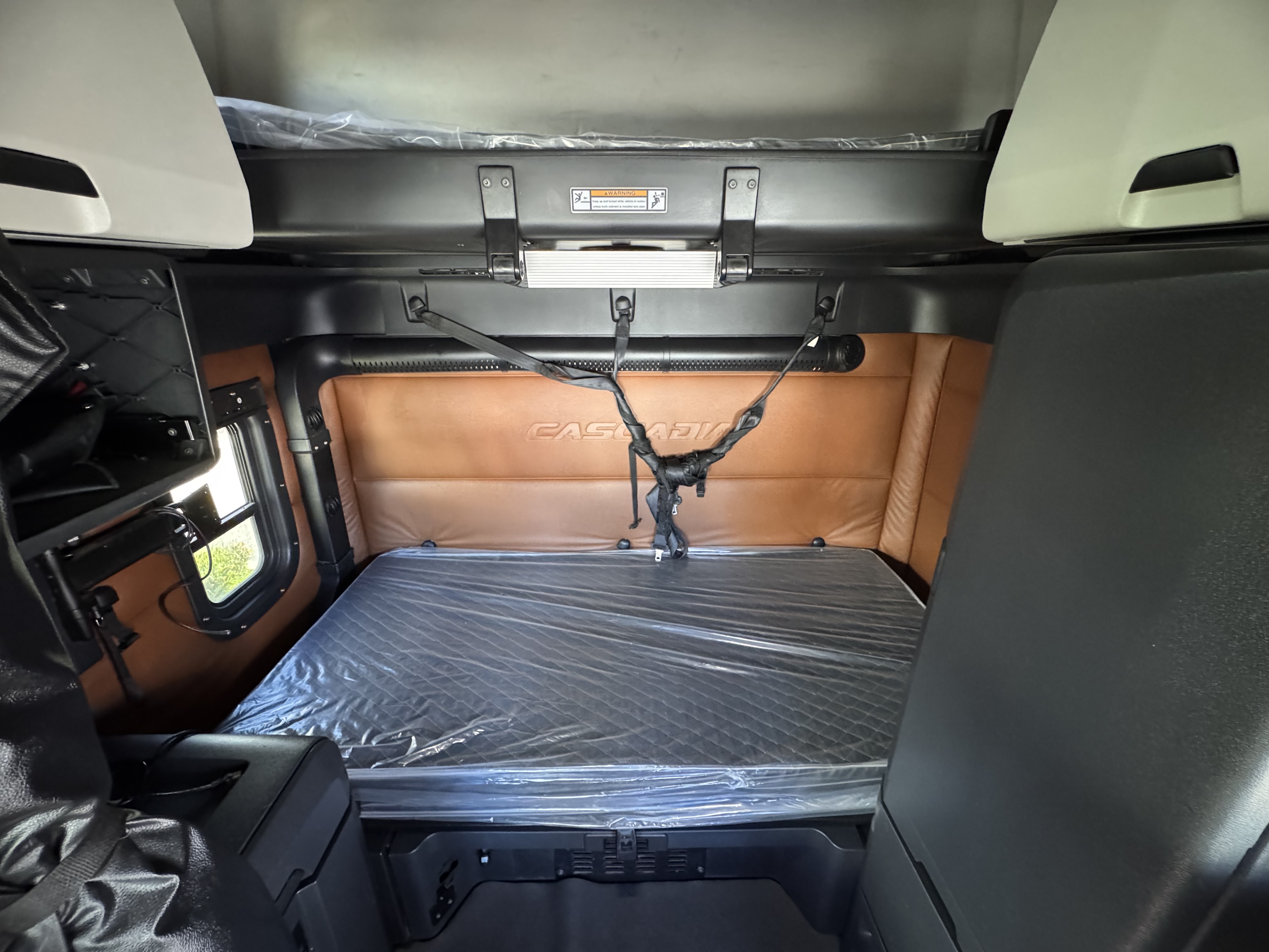 2021 FREIGHTLINER CASCADIA 126SLP - image 17