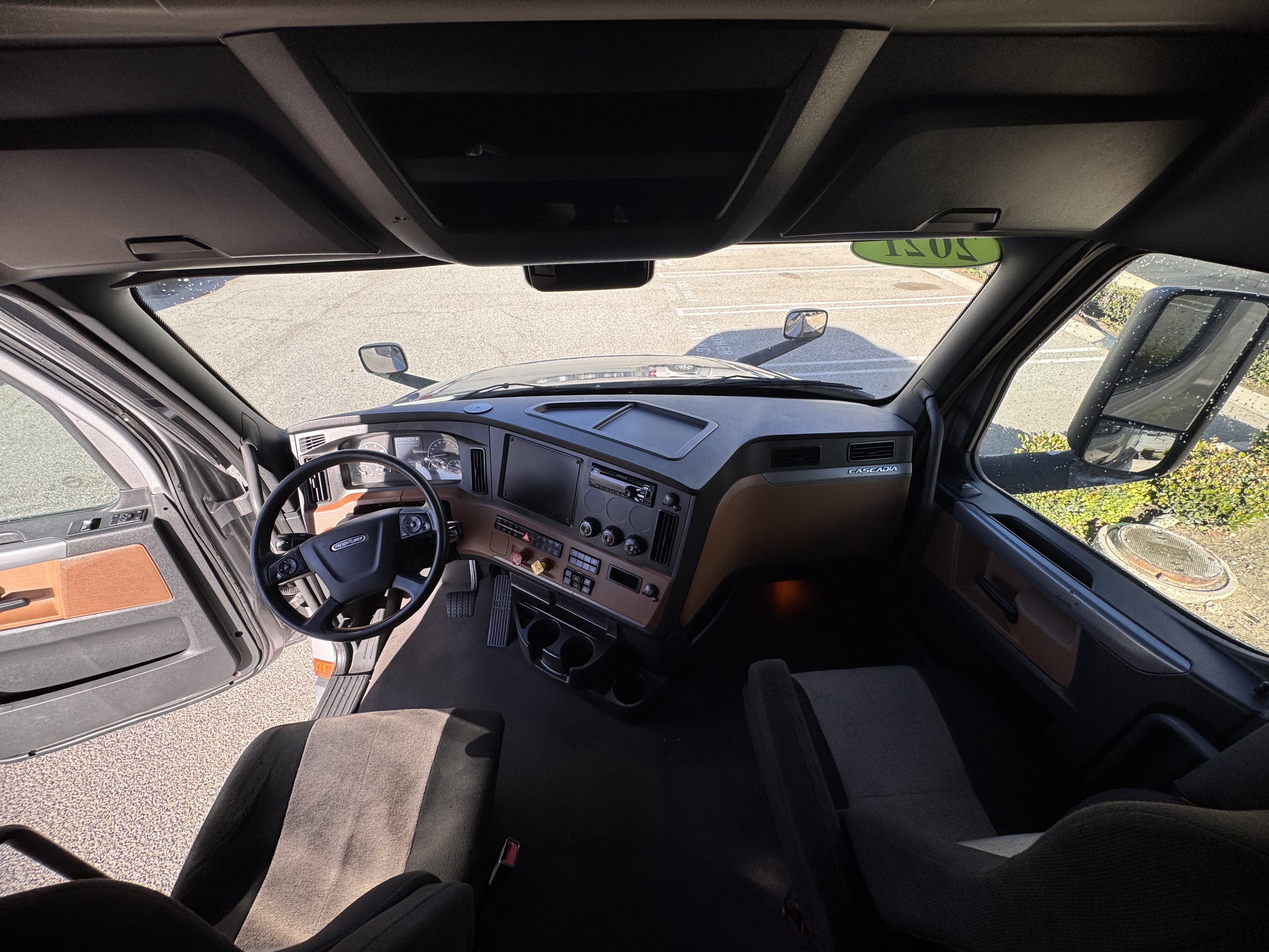 2021 FREIGHTLINER CASCADIA 126SLP - image 18