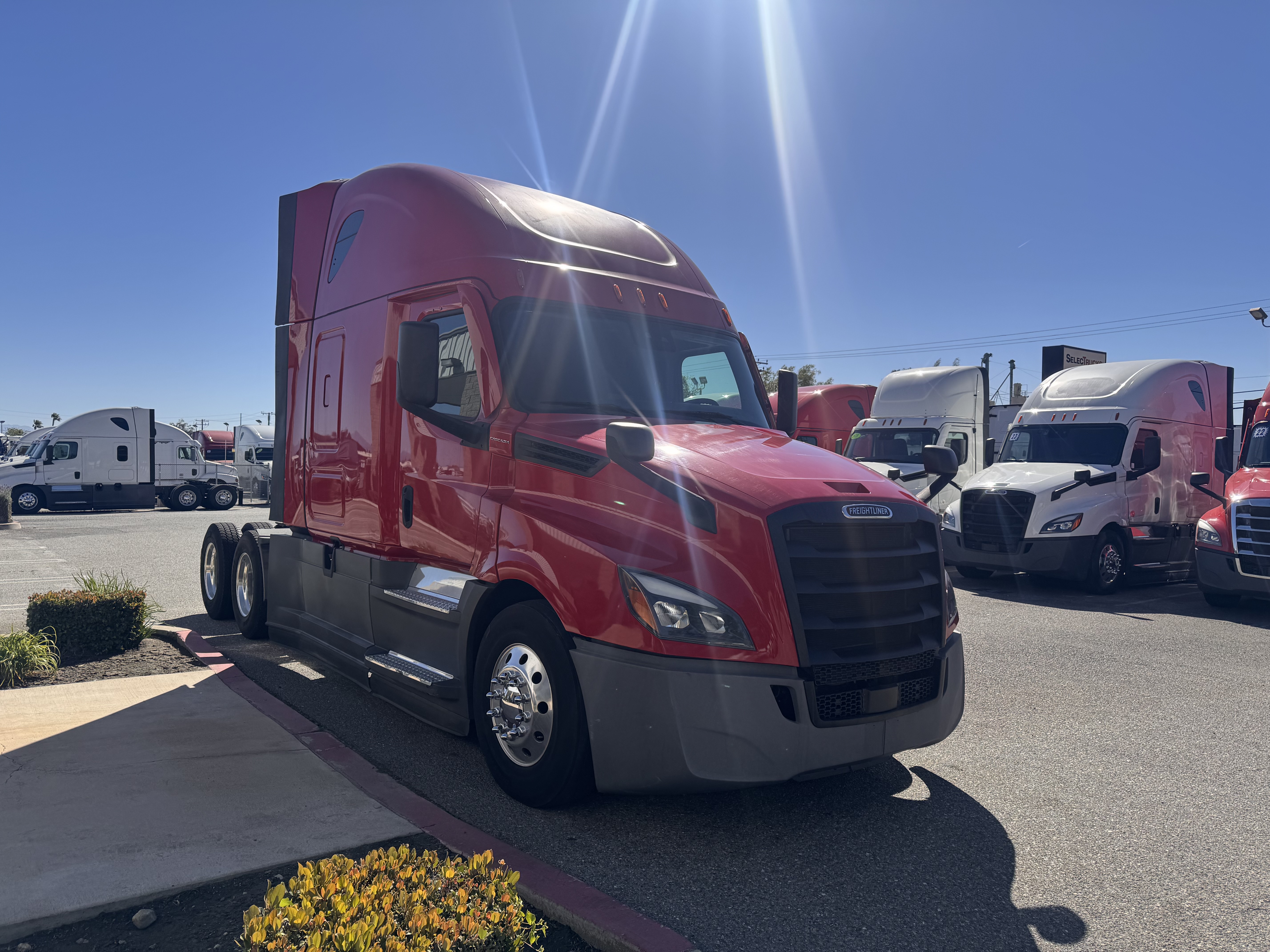 2021 FREIGHTLINER CASCADIA 126SLP - image 8