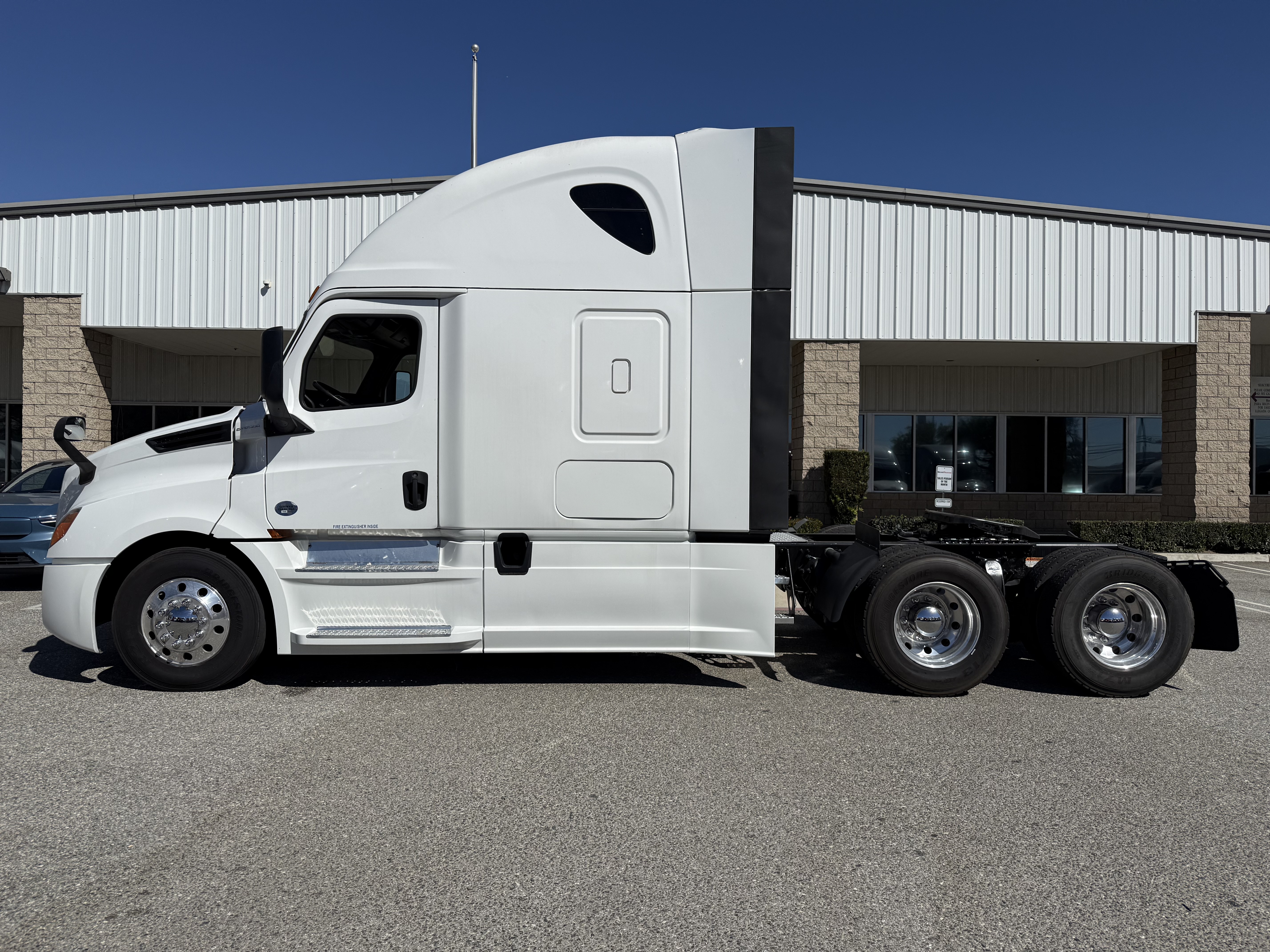 2020 FREIGHTLINER CASCADIA 126SLP — photo 4