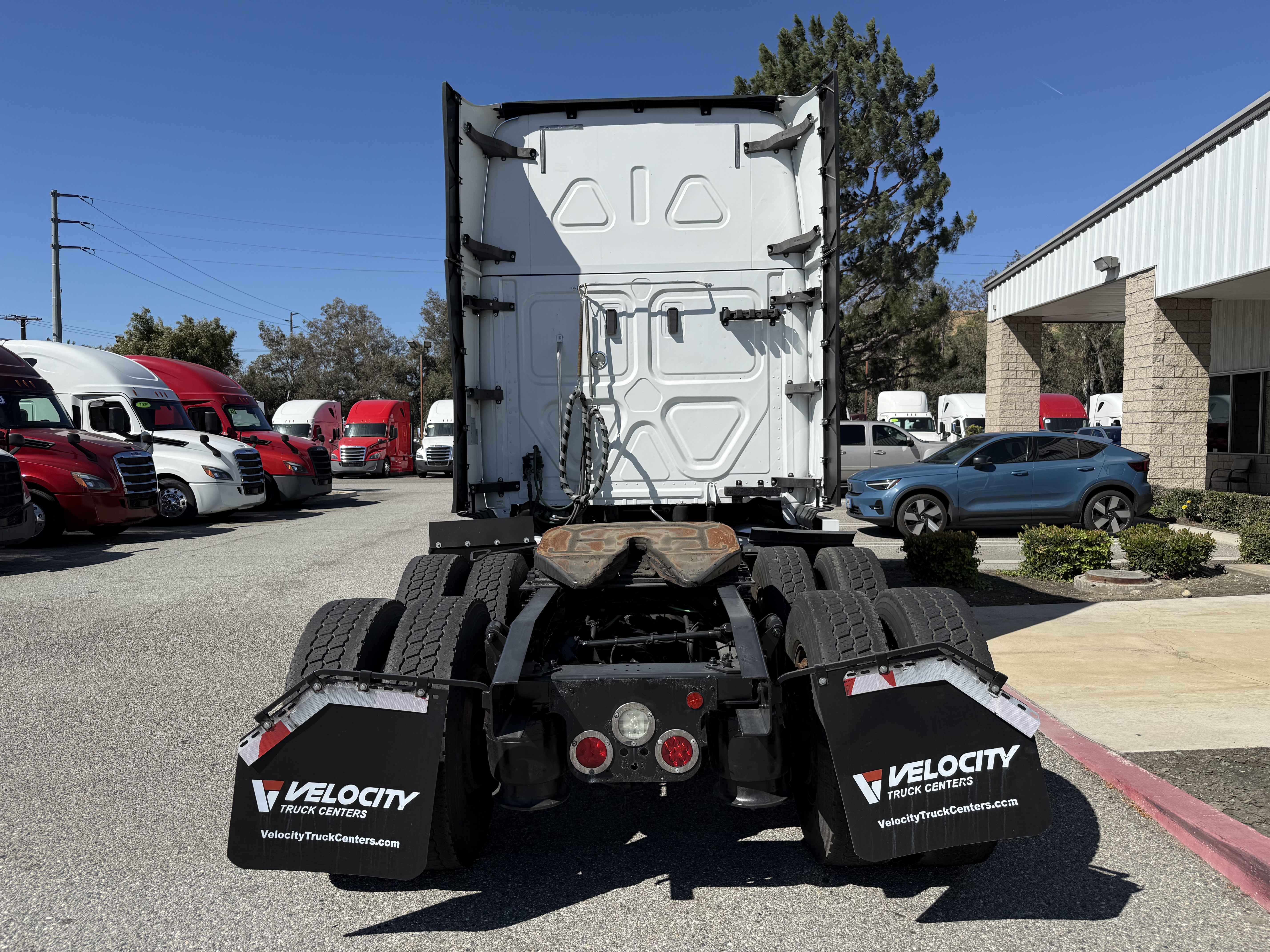 2020 FREIGHTLINER CASCADIA 126SLP — photo 6