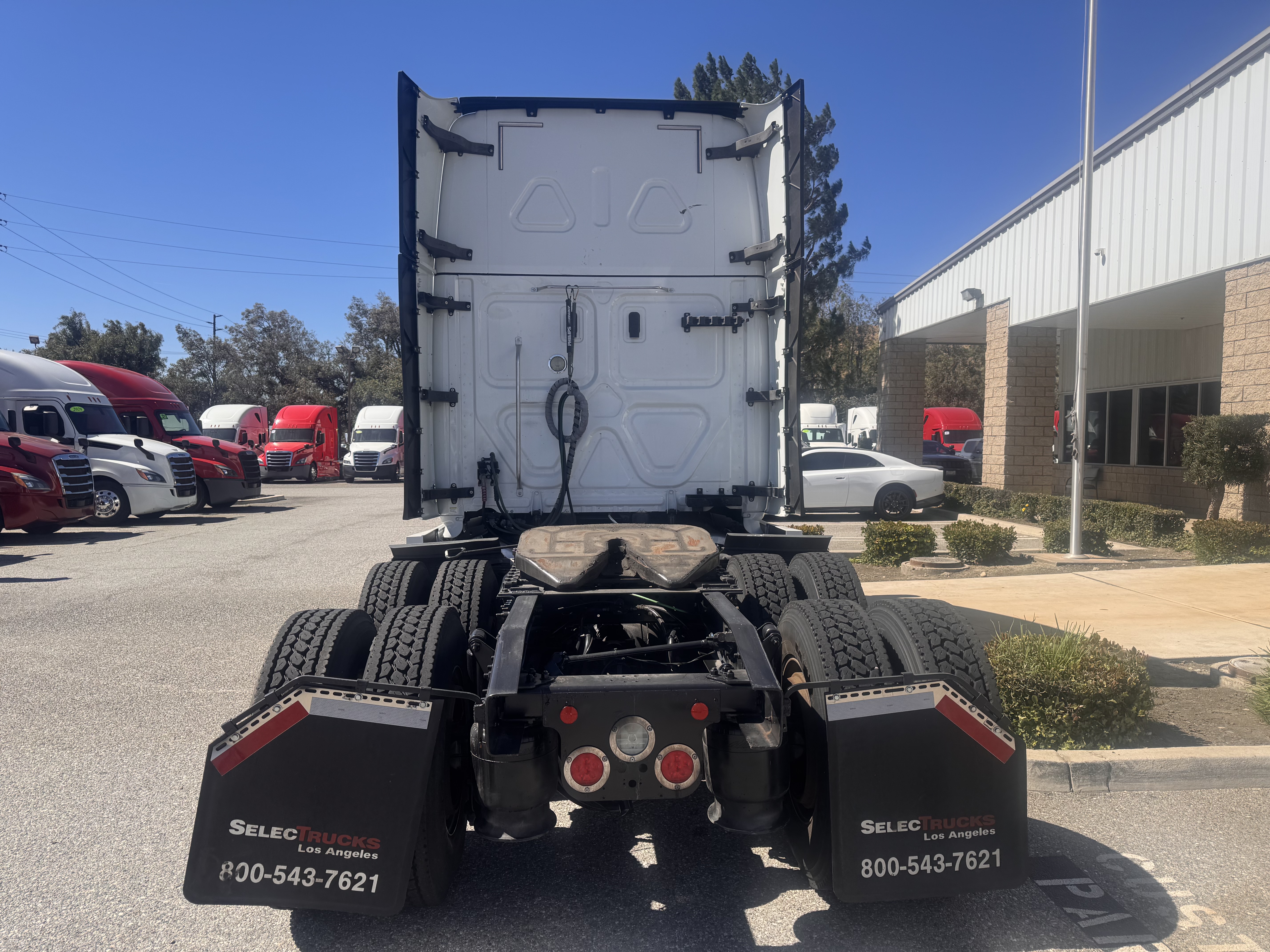 2020 FREIGHTLINER CASCADIA 126SLP - image 5