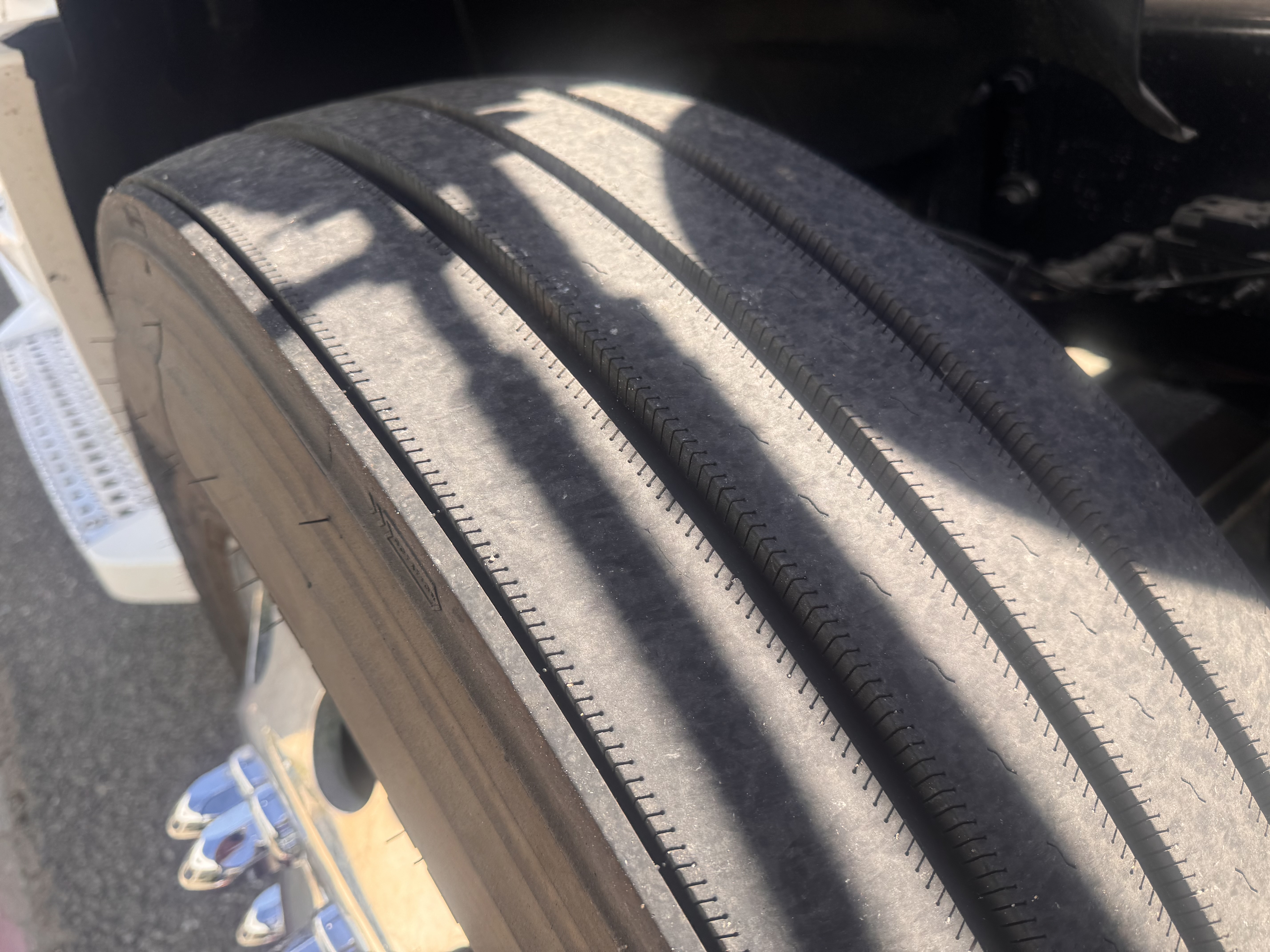 2020 FREIGHTLINER CASCADIA 126SLP - image 12