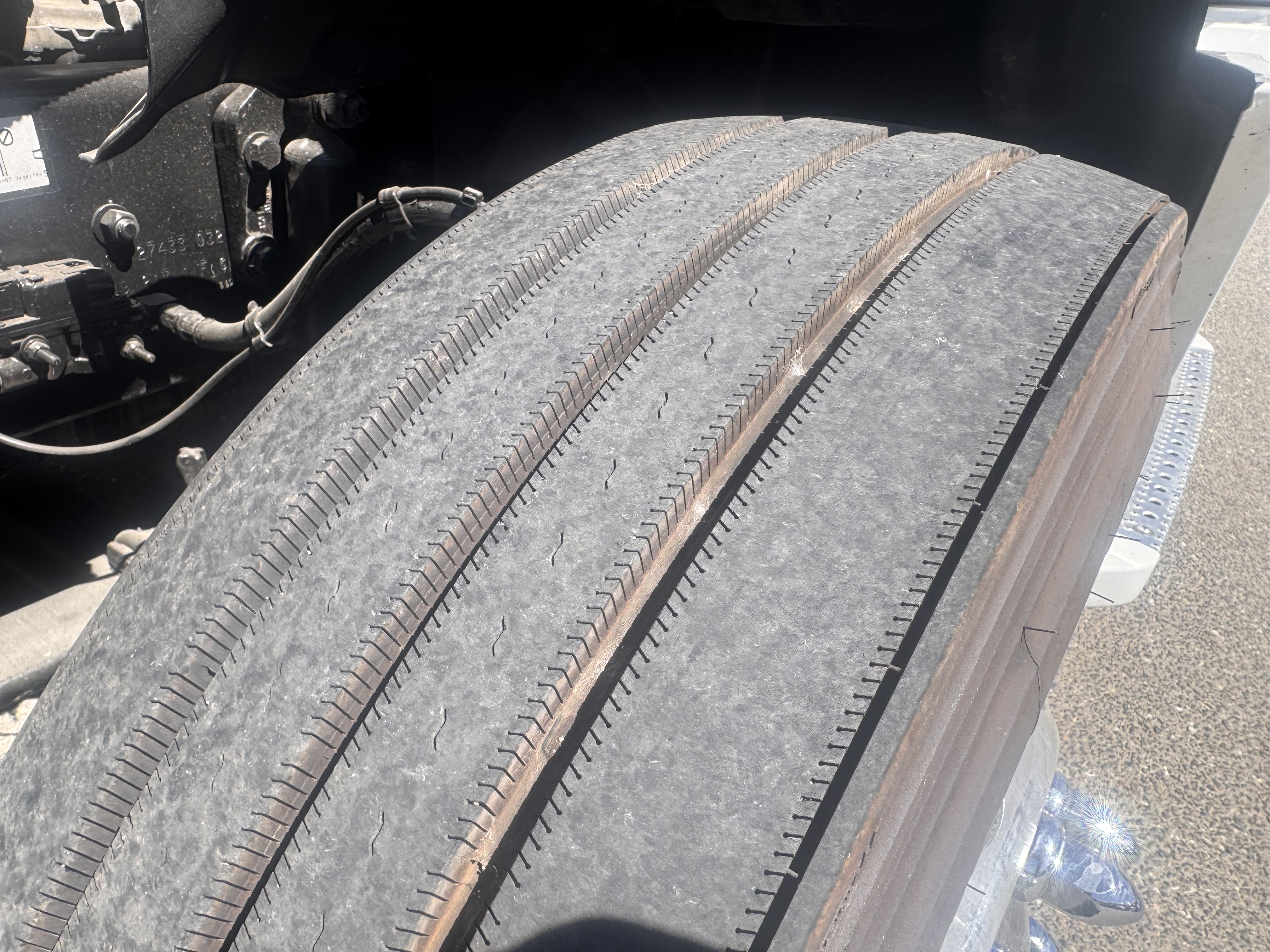 2020 FREIGHTLINER CASCADIA 126SLP - image 13