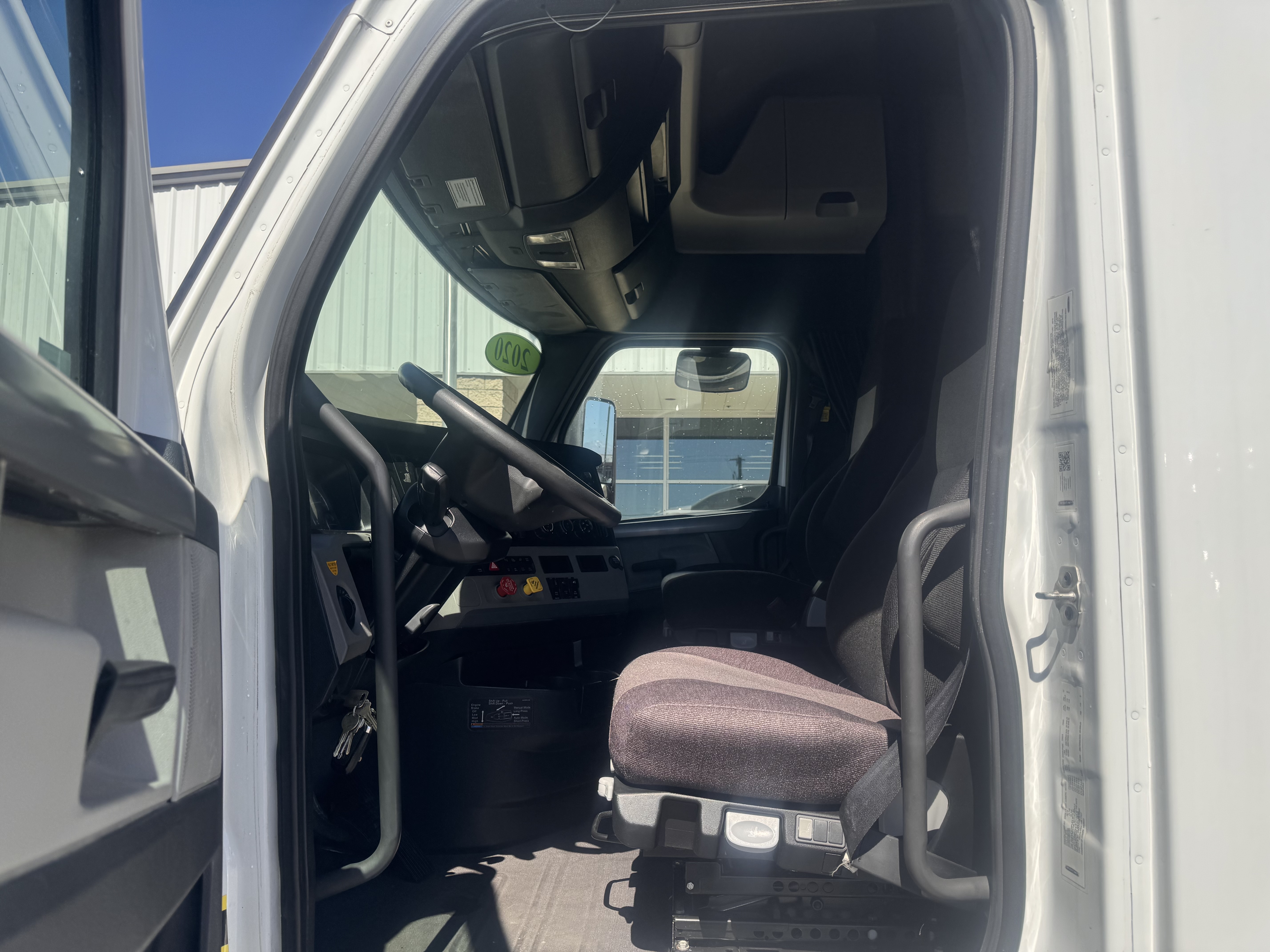 2020 FREIGHTLINER CASCADIA 126SLP - image 16