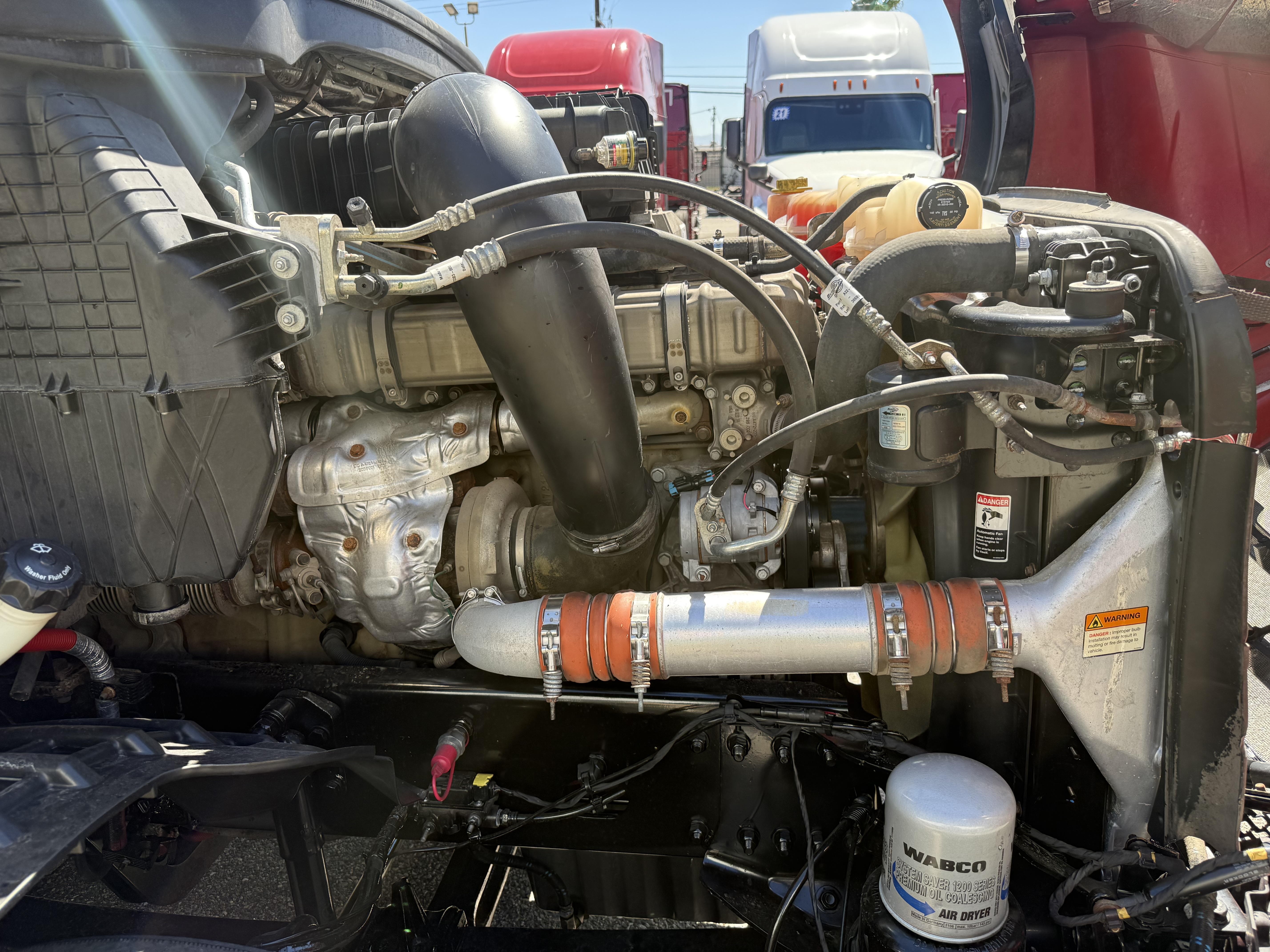 2020 FREIGHTLINER CASCADIA 126SLP - image 9