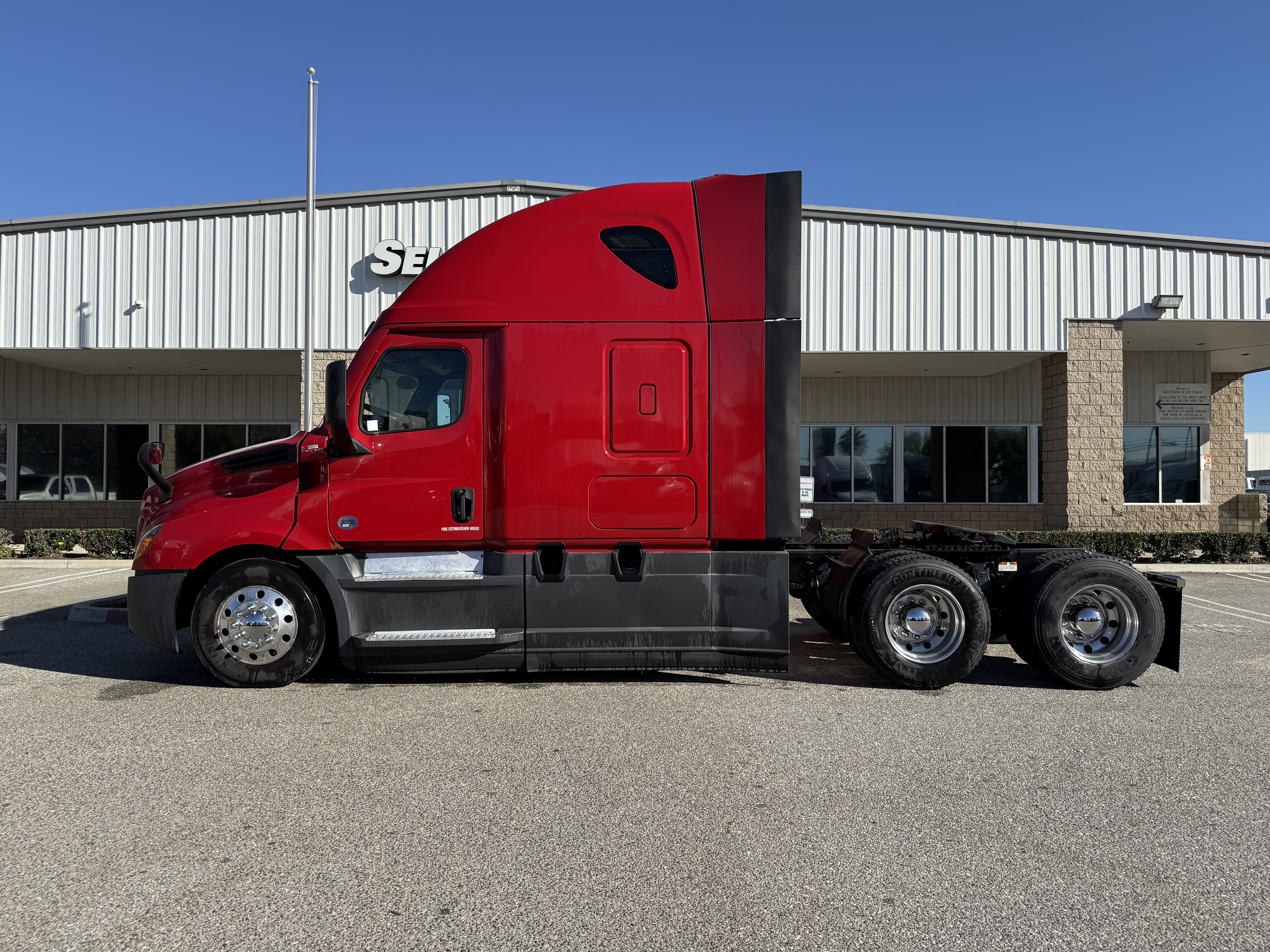 2021 FREIGHTLINER CASCADIA 126SLP - image 4