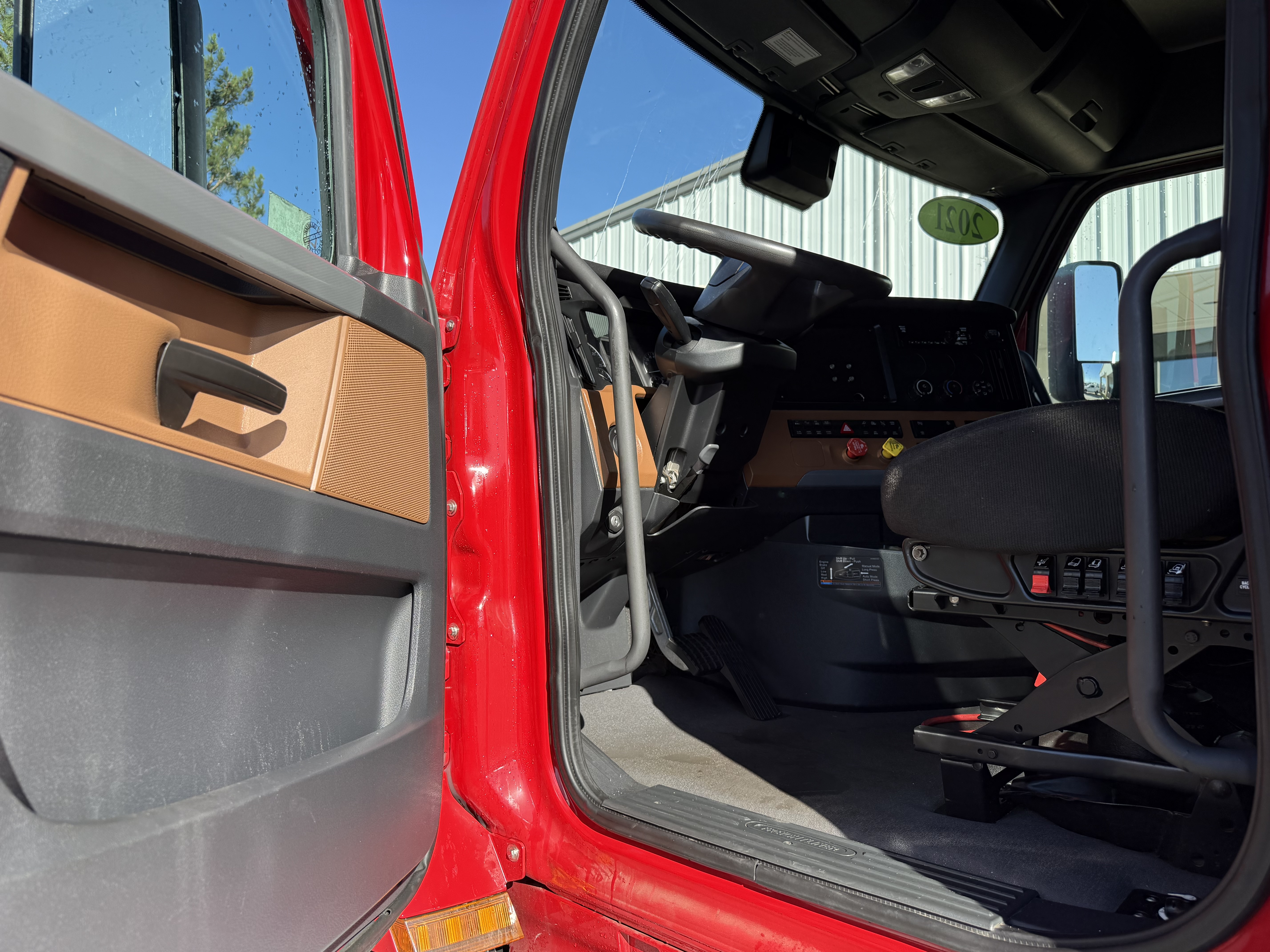 2021 FREIGHTLINER CASCADIA 126SLP - image 19