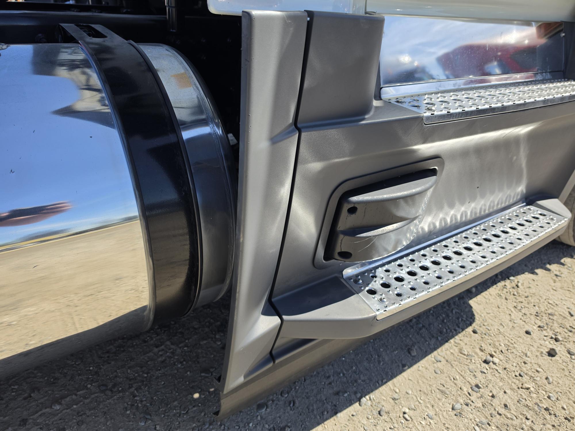 2022 FREIGHTLINER CASCADIA 126DC - image 20