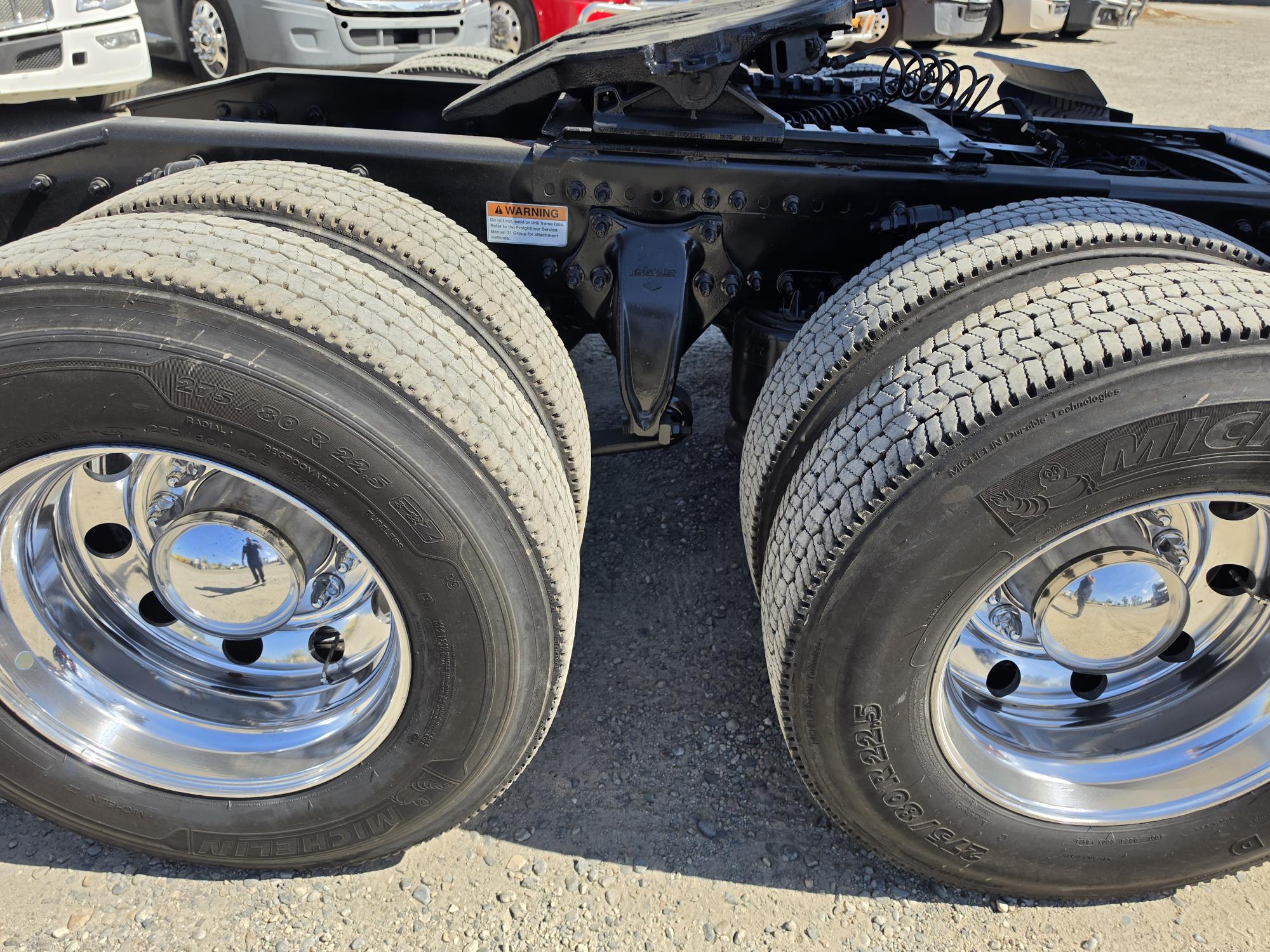 2022 FREIGHTLINER CASCADIA 126DC - image 14