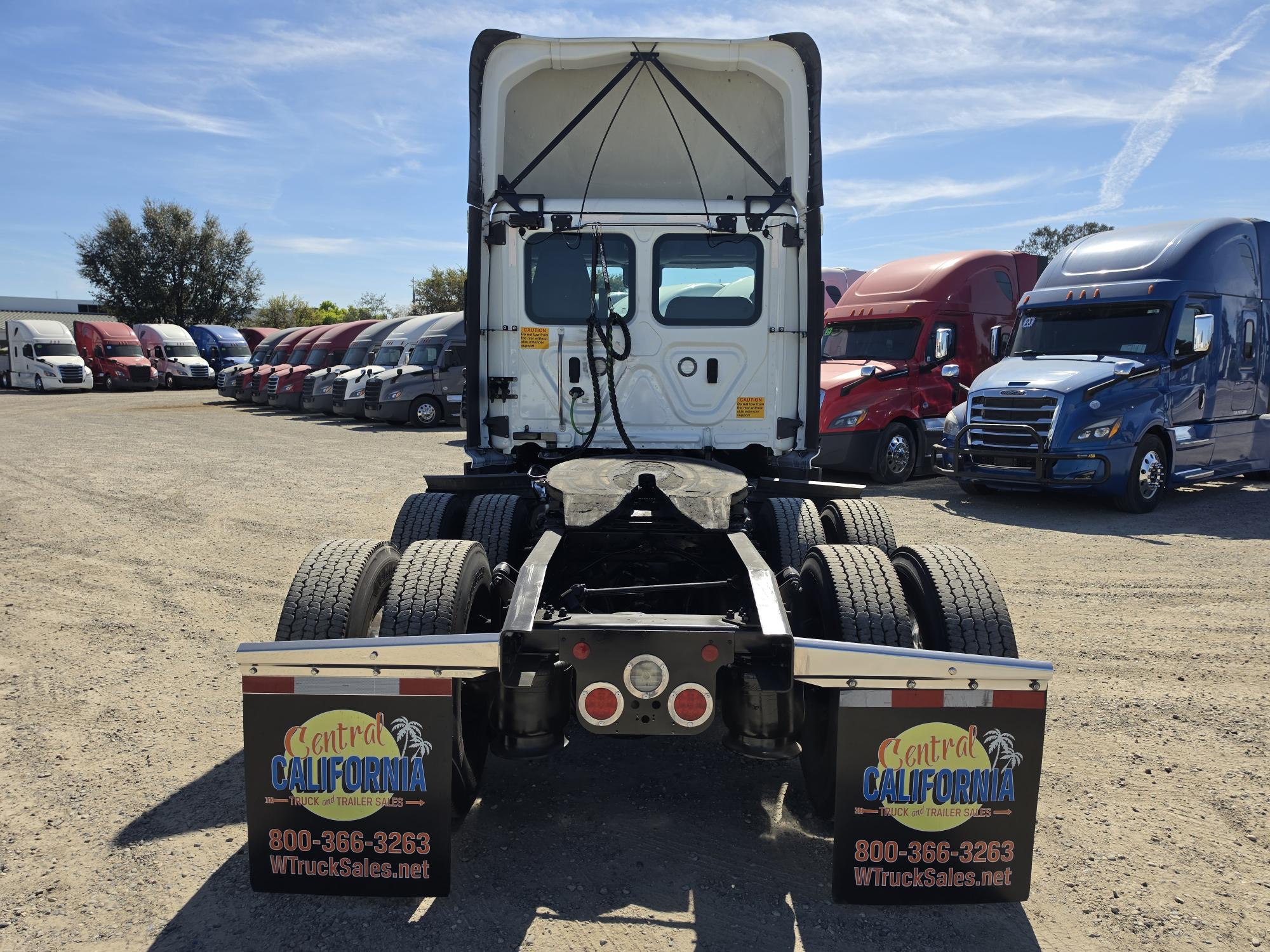 2022 FREIGHTLINER CASCADIA 126DC - image 5