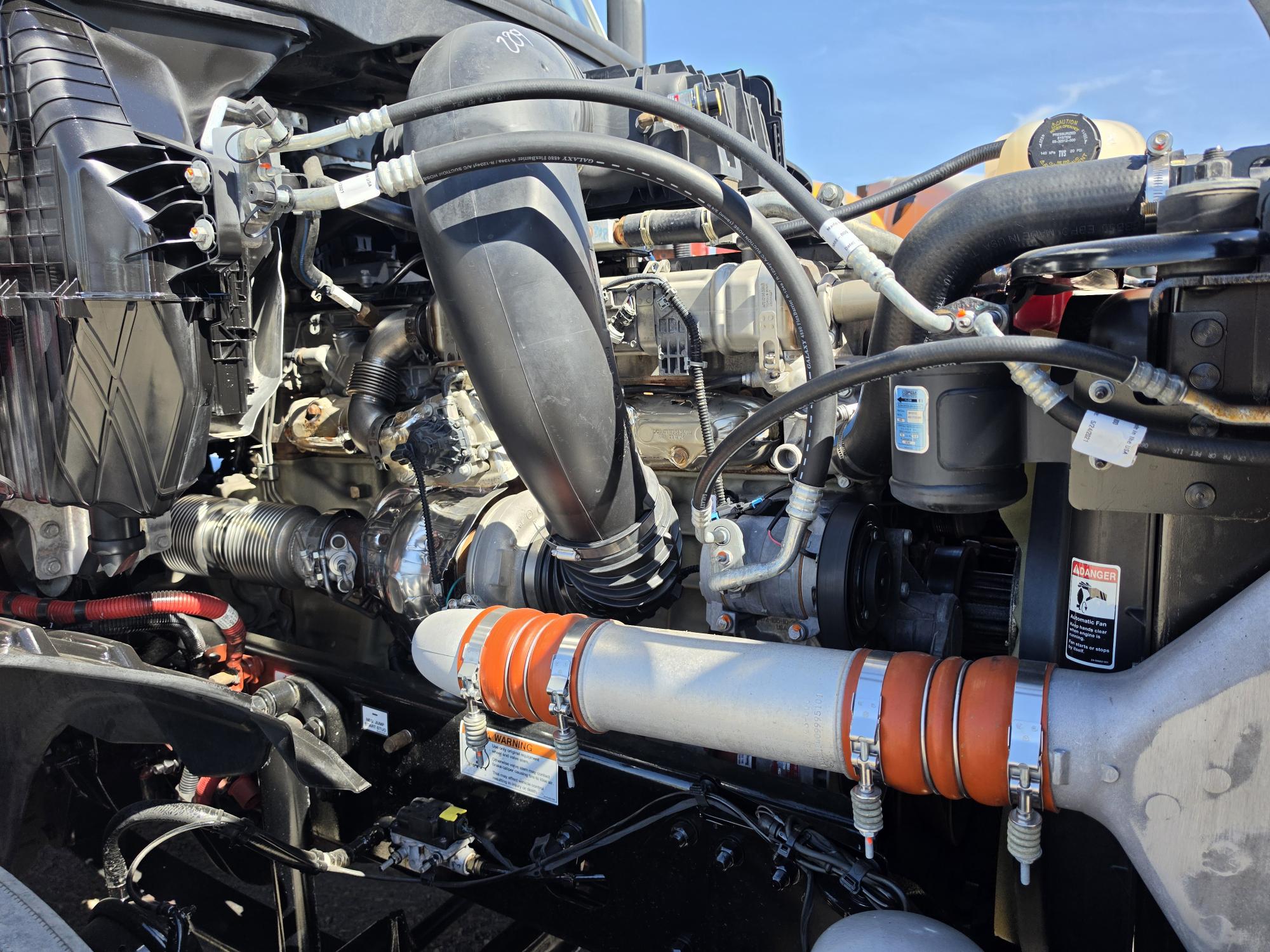 2022 FREIGHTLINER CASCADIA 126DC - image 9