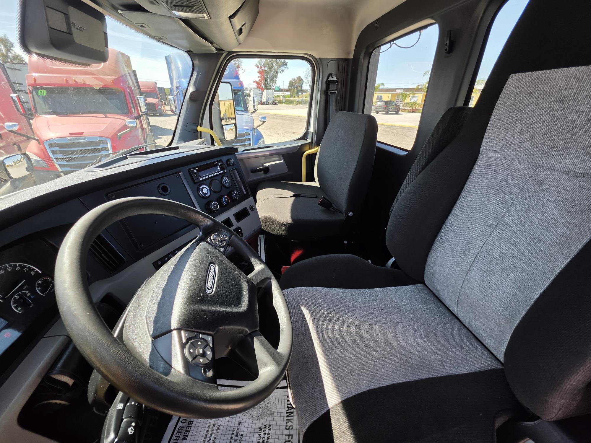 2022 FREIGHTLINER CASCADIA 126DC - image 18