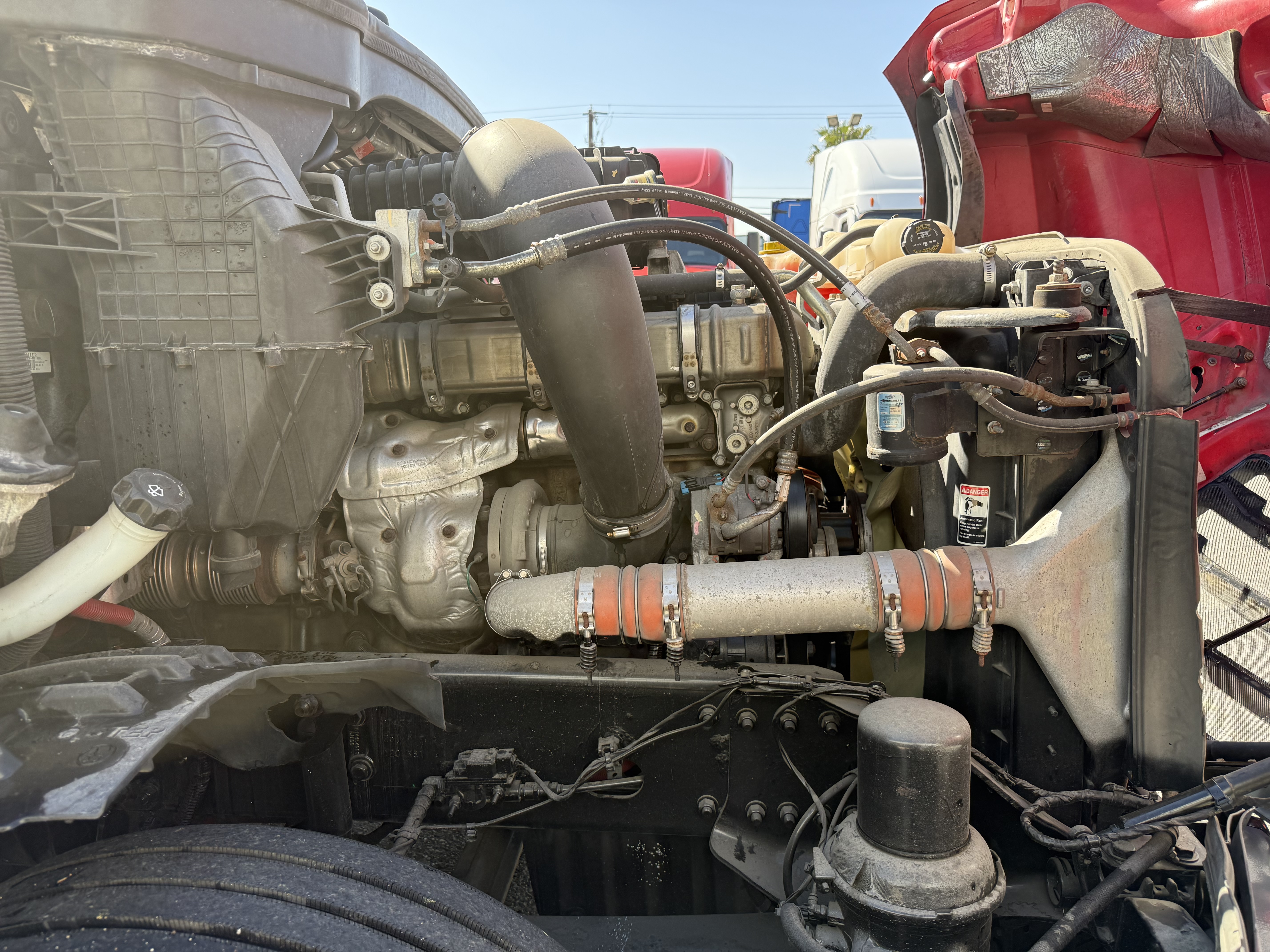 2020 FREIGHTLINER CASCADIA 126SLP - image 10