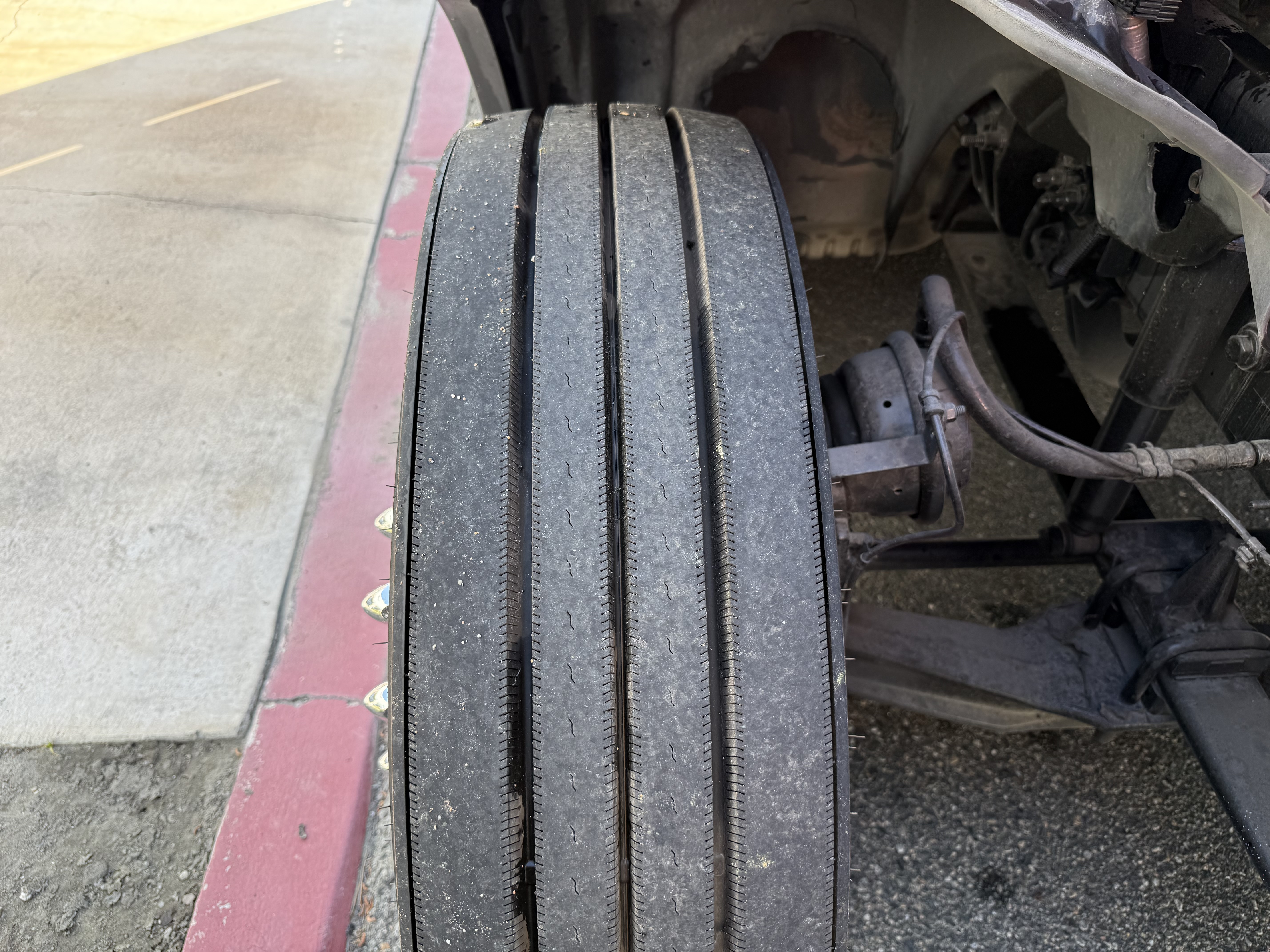 2020 FREIGHTLINER CASCADIA 126SLP - image 13