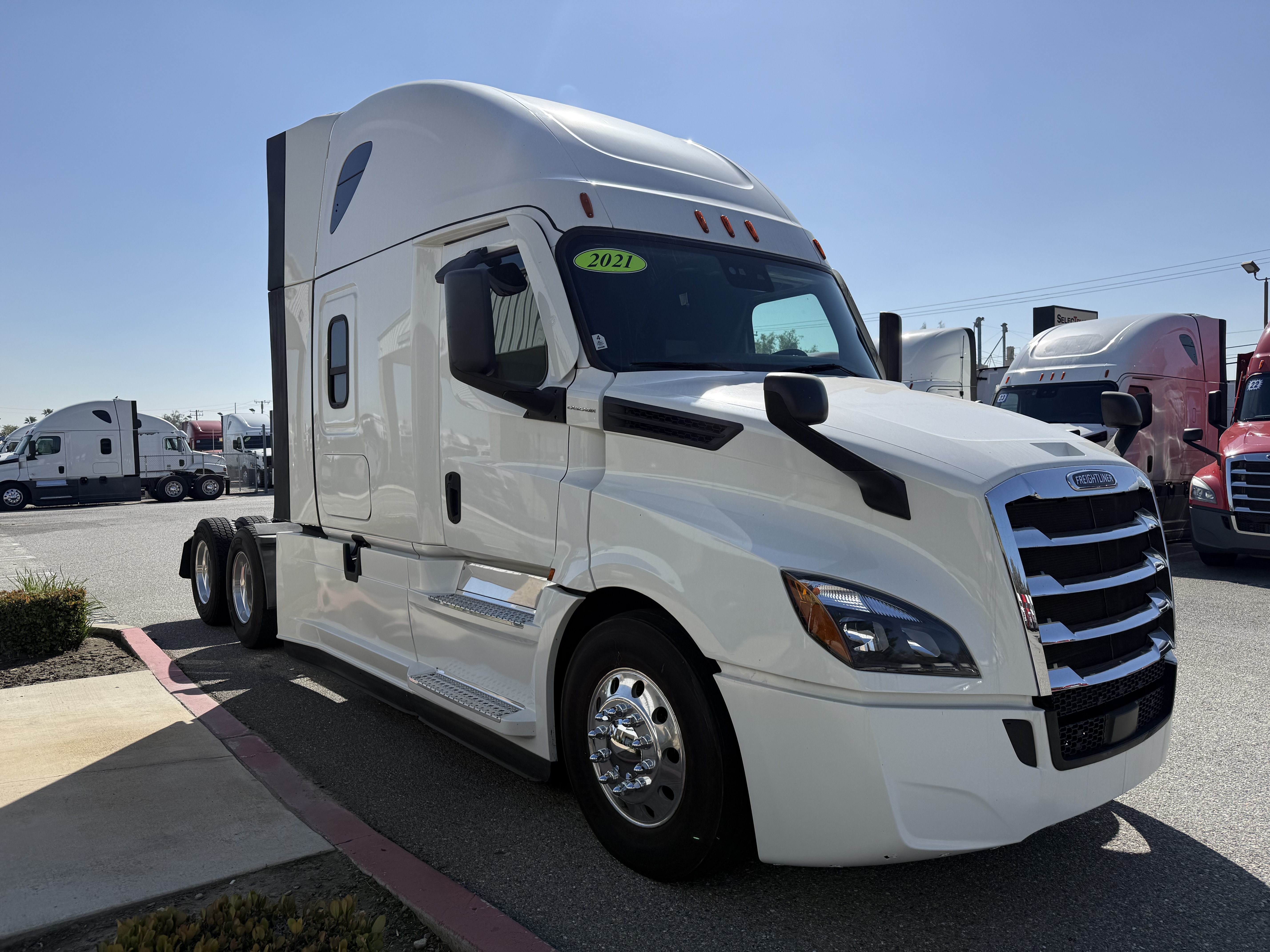 2021 FREIGHTLINER CASCADIA 126SLP - image 9