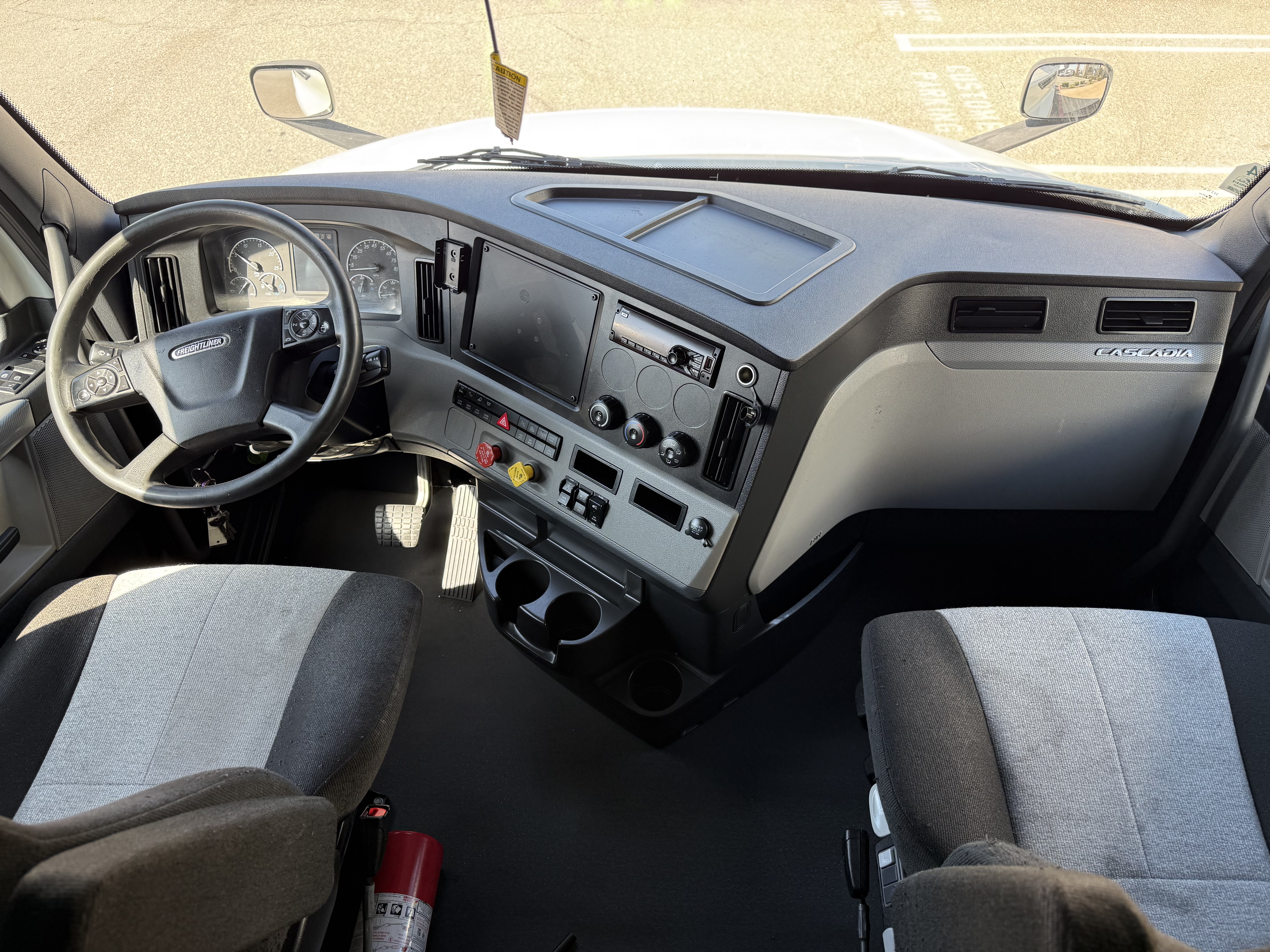 2021 FREIGHTLINER CASCADIA 126SLP - image 17