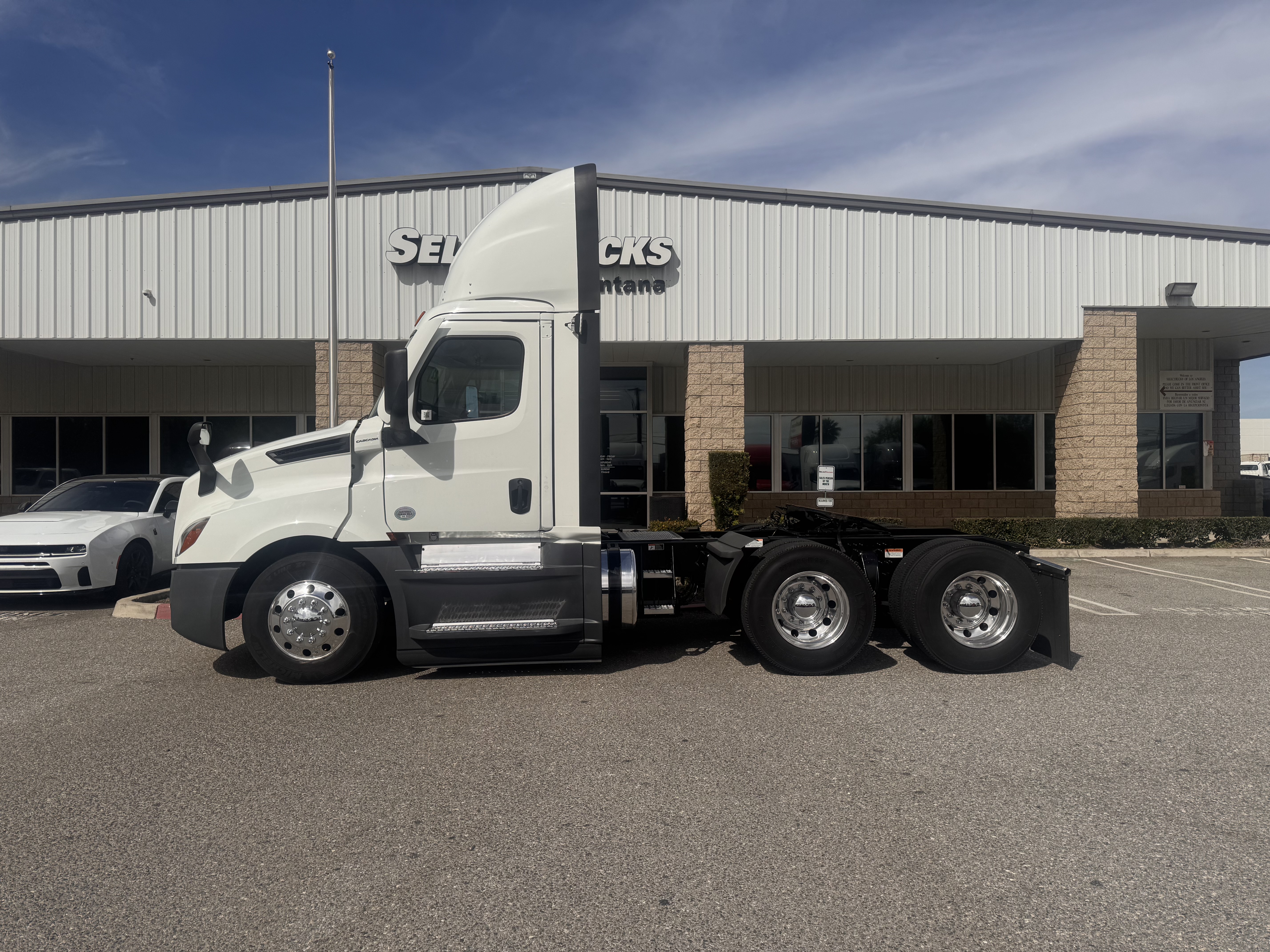 2022 FREIGHTLINER CASCADIA 126DC - image 3
