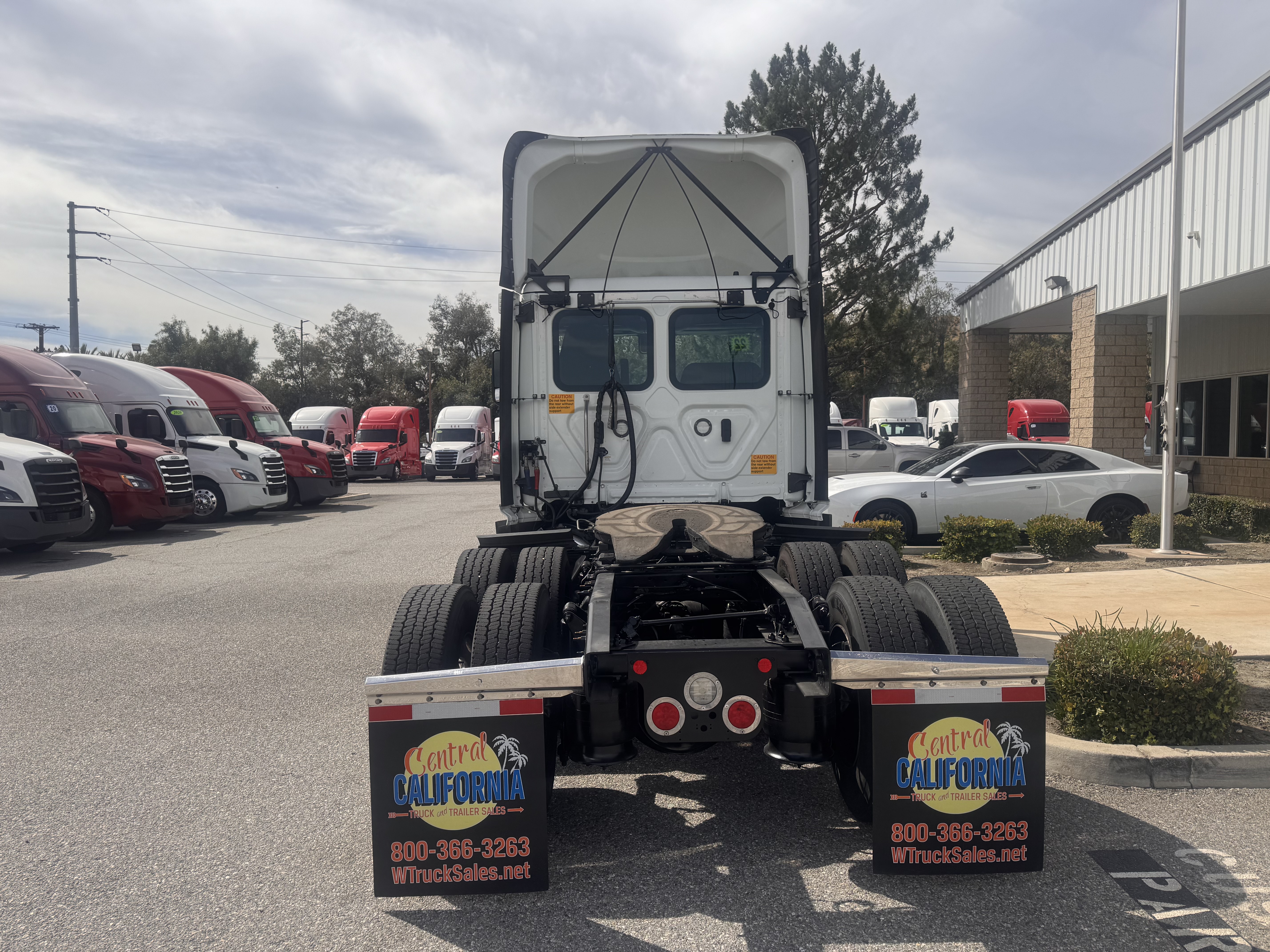 2022 FREIGHTLINER CASCADIA 126DC - image 5