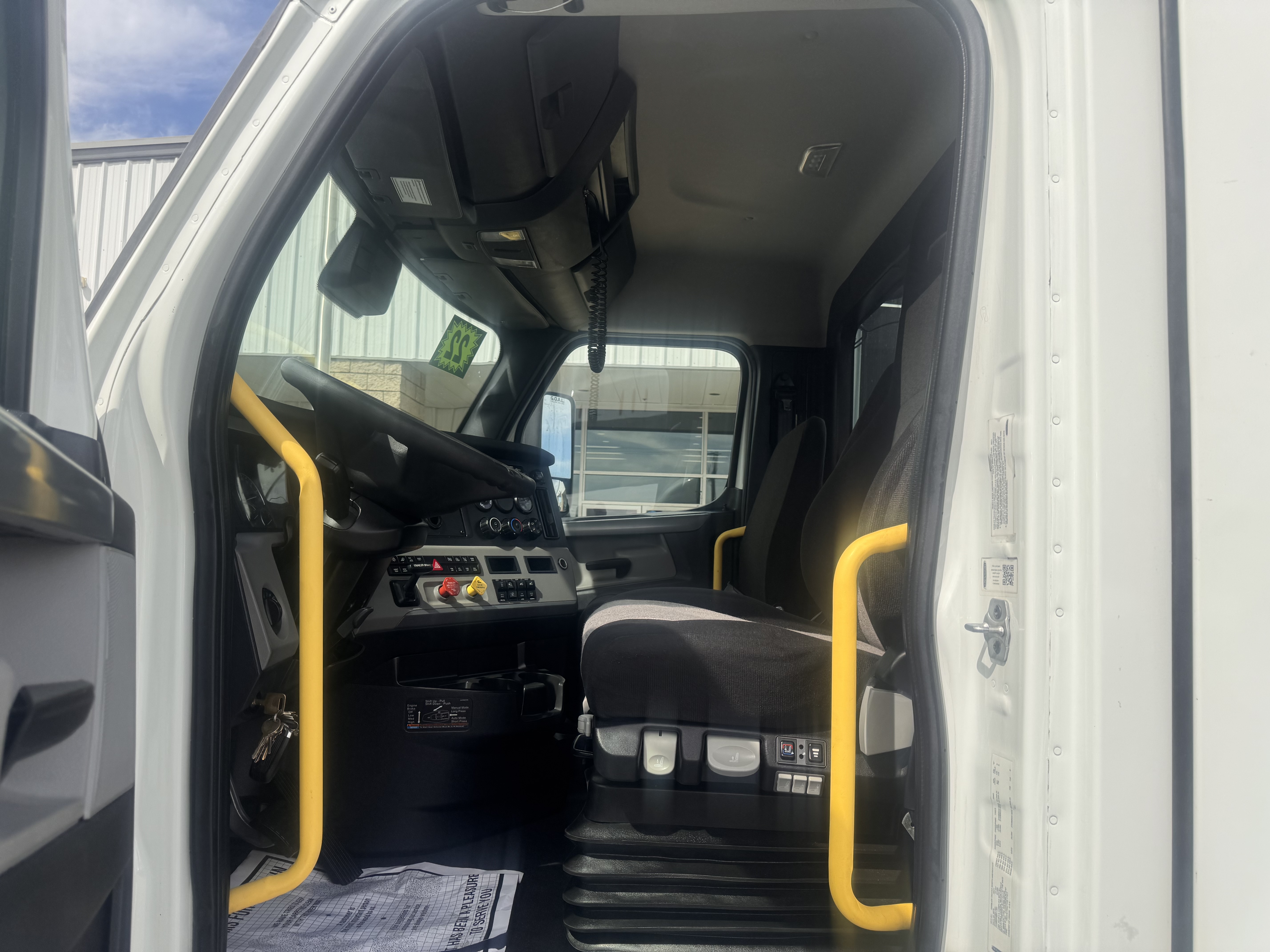 2022 FREIGHTLINER CASCADIA 126DC - image 16